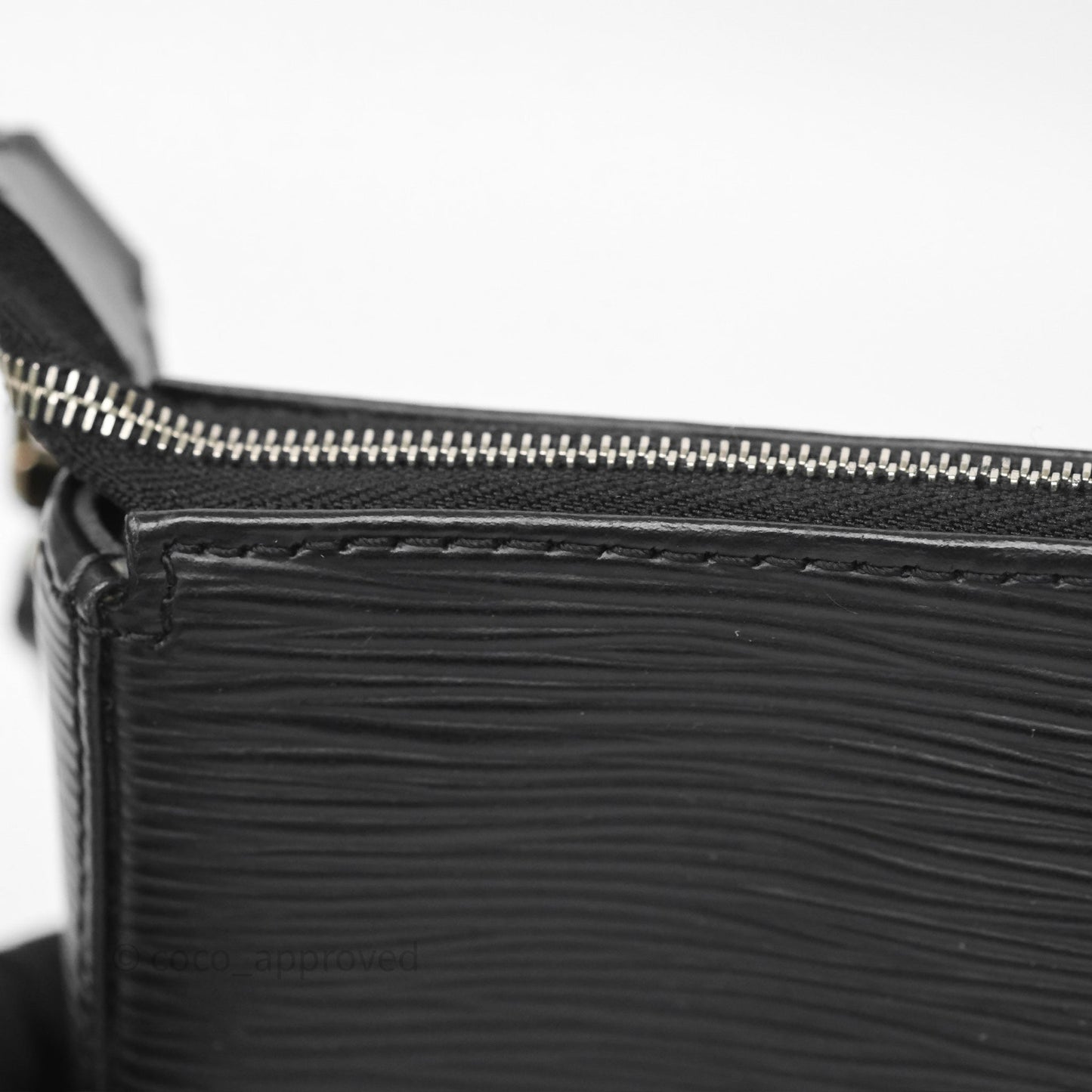 Louis Vuitton Pochette Black Epi