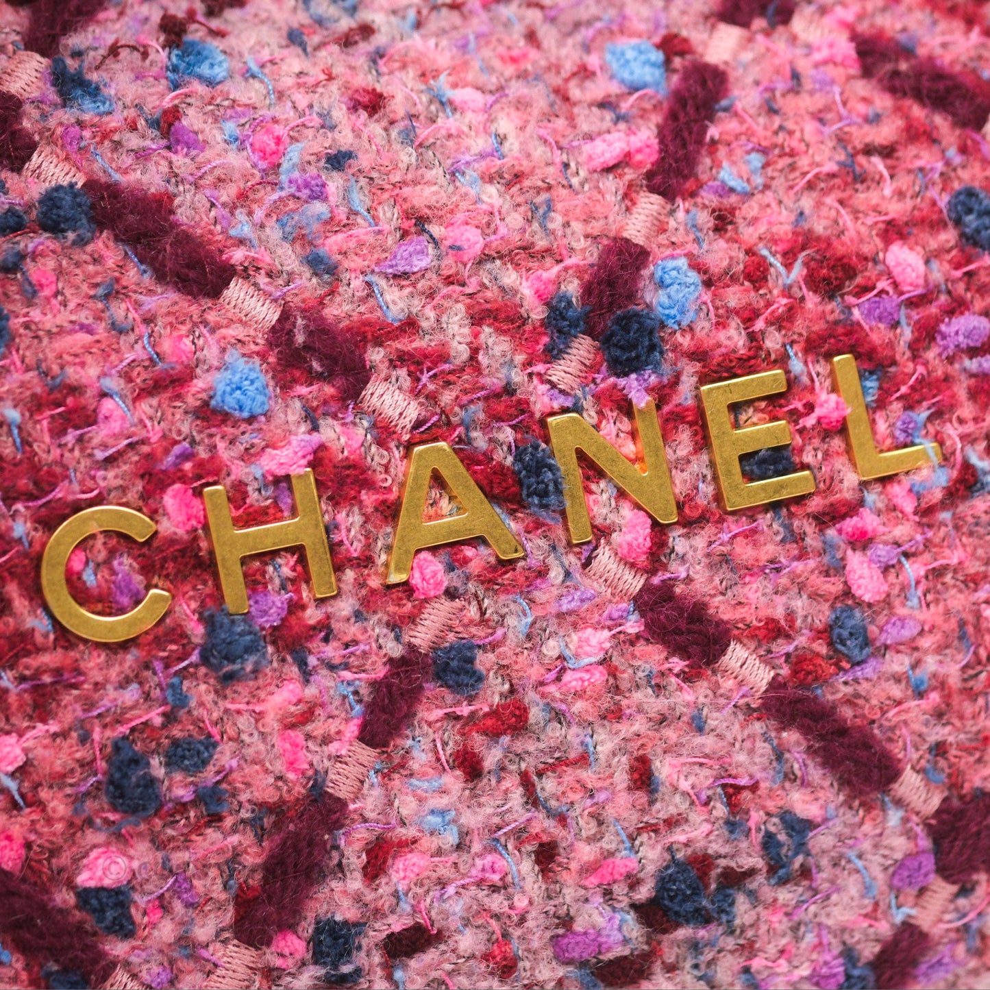 Chanel 22 Medium Tweed Pink Aged Gold Hardware