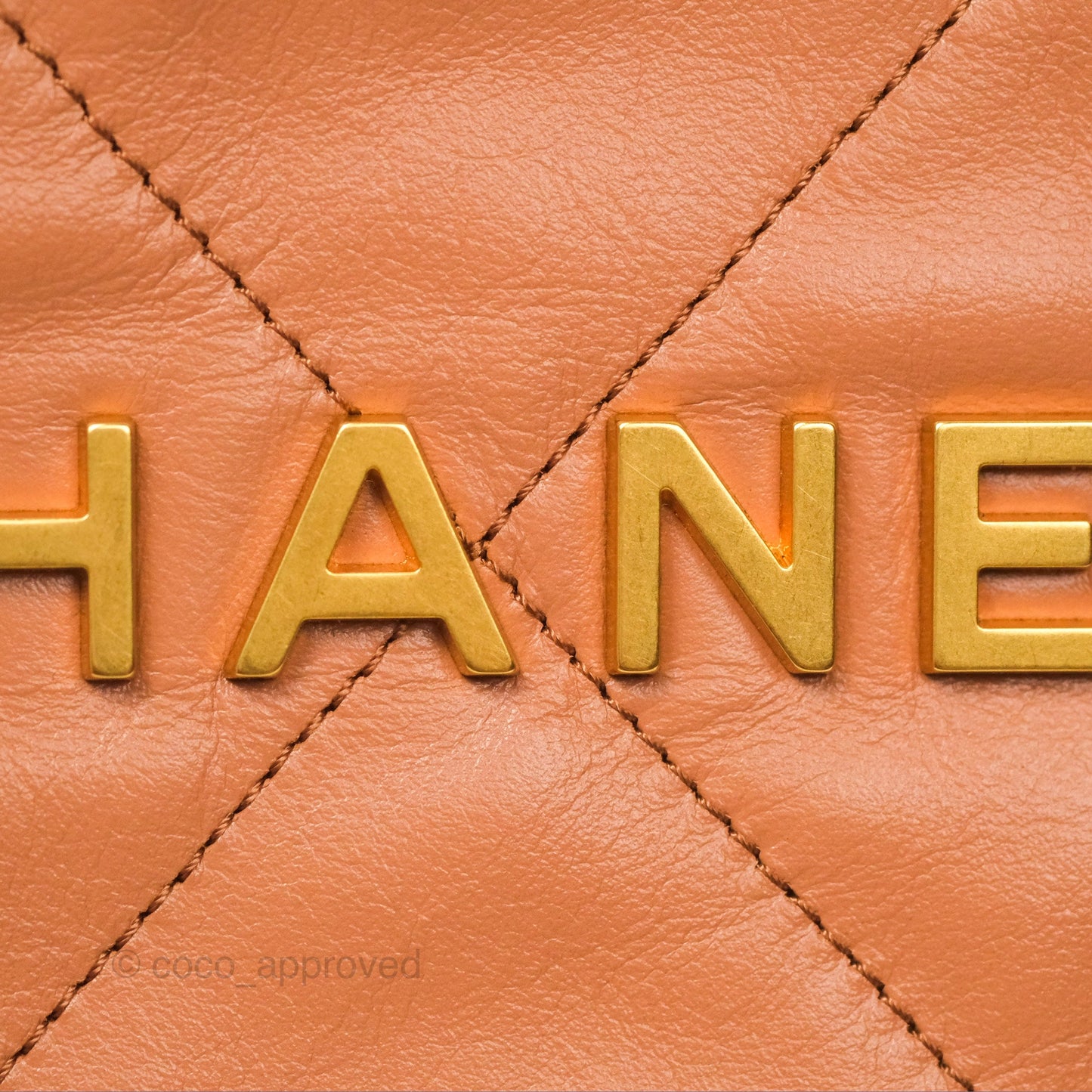Chanel 22 Medium Caramel Beige Shiny Calfskin Aged Gold Hardware