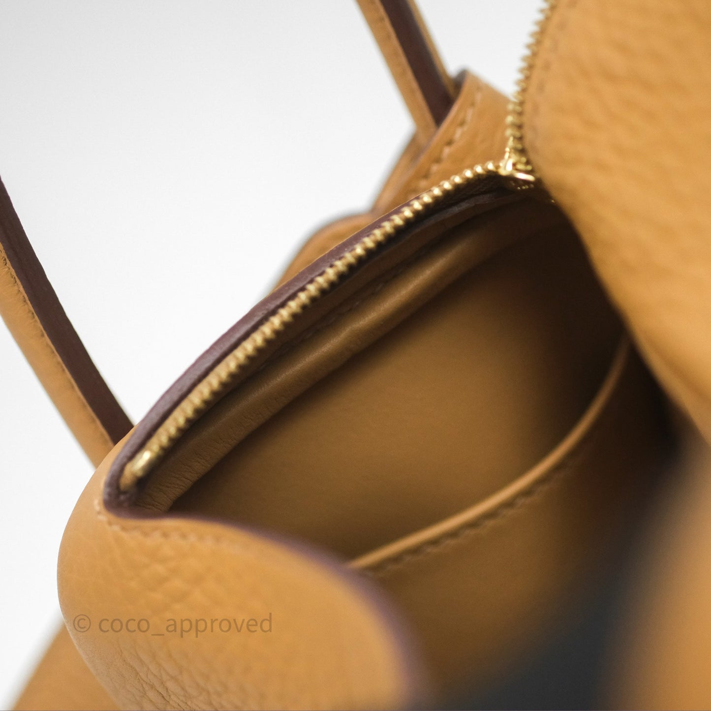 Hermès Mini Lindy 20 Biscuit 4B Clemence Gold Hardware With Rodeo