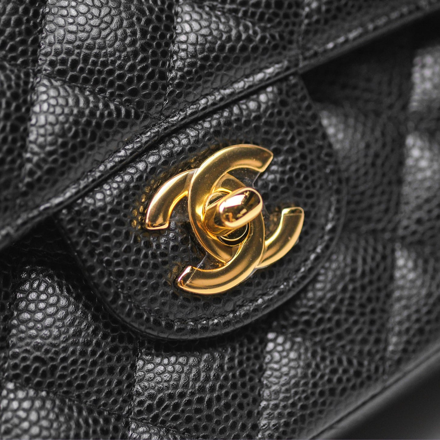 Chanel Classic M/L Medium Flap Quilted Black Caviar Gold Hardware