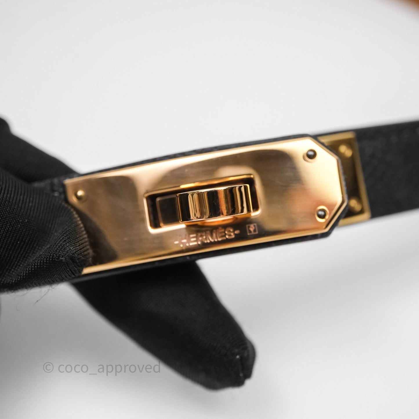Hermès Kelly 18 Belt Black Epsom Gold Hardware
