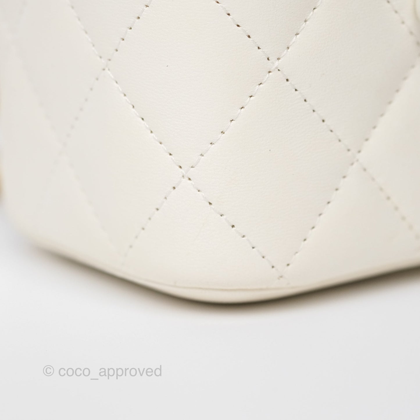 Chanel Vanity with Double Chain White Shiny Lambskin 23C