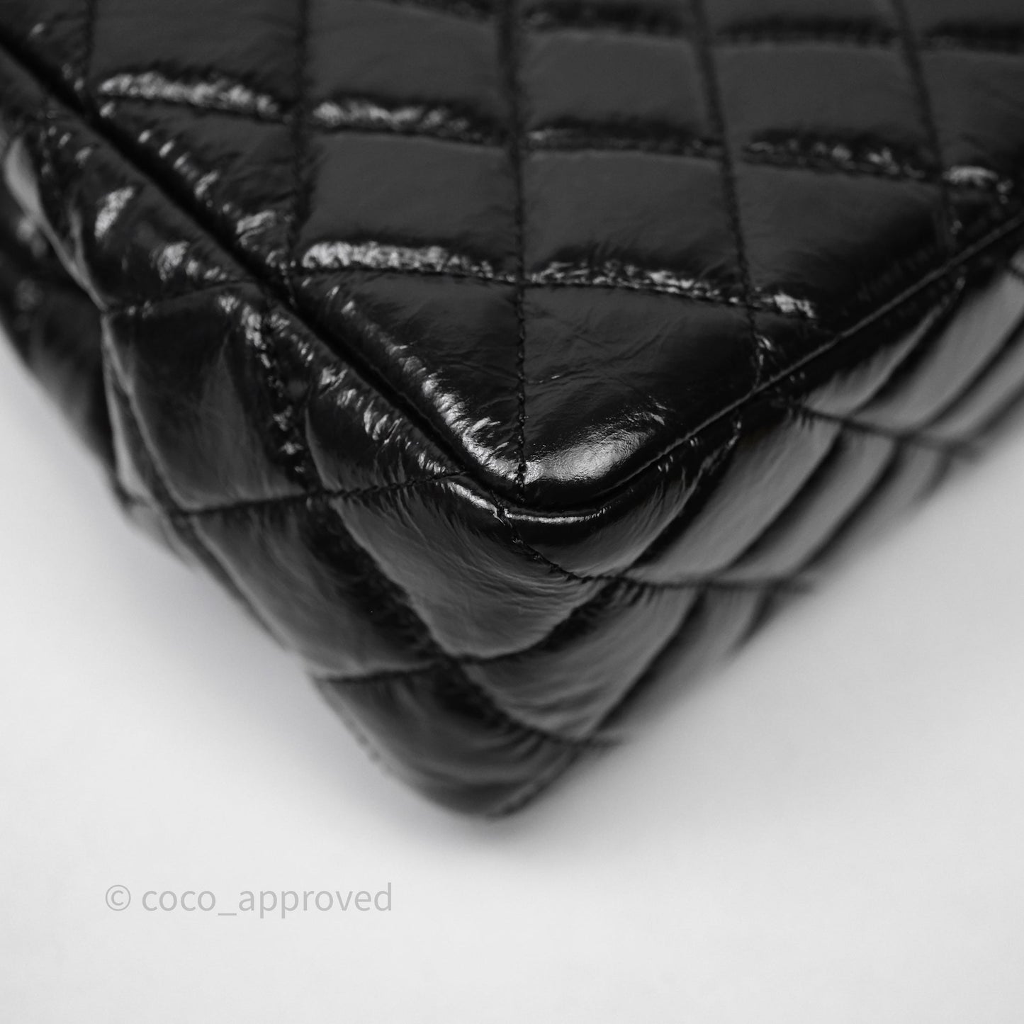 Chanel Medium Quilted Wavy CC Hobo Black Shiny Crumpled Calfskin Aged Gold Hardware