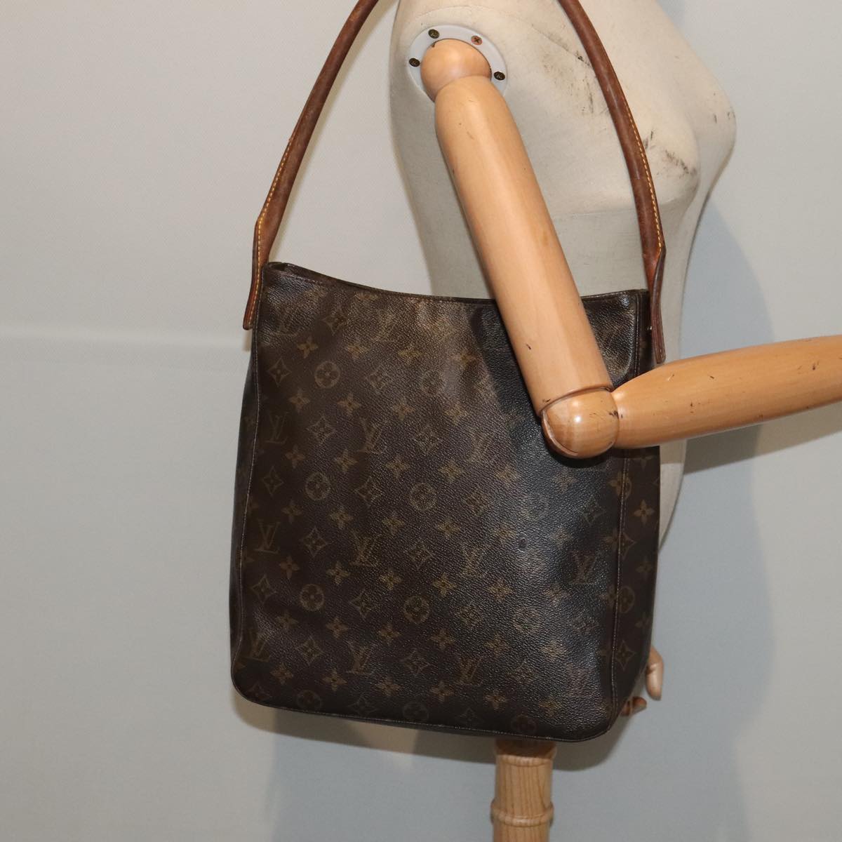 LOUIS VUITTON Monogram Looping GM Shoulder Bag M51145 LV 89508