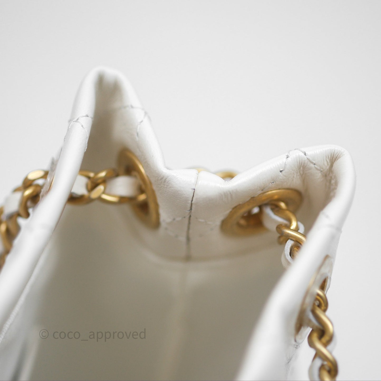 Chanel Mini Bucket Bag White Shiny Lambskin Aged Gold Hardware 25C