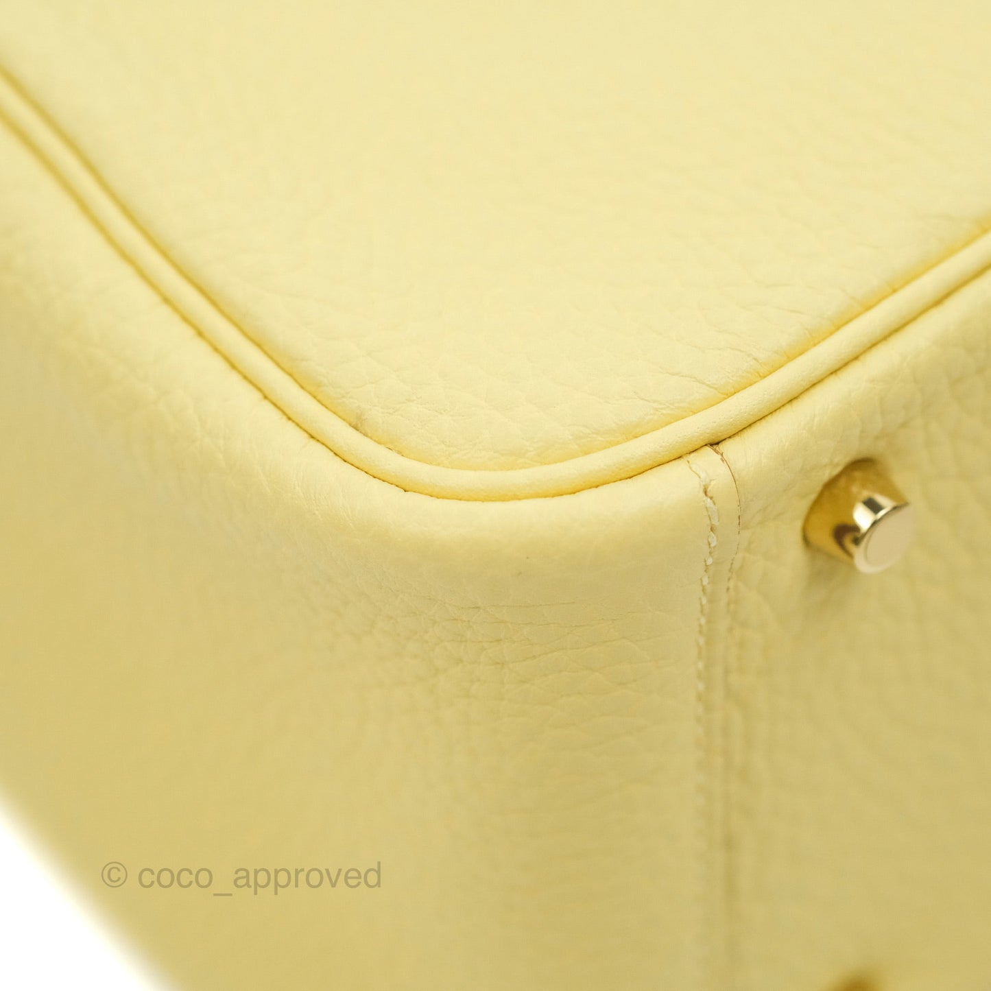 Hermès Mini Lindy 20 Taurillon Jaune Poussin Clemence Gold Hardware