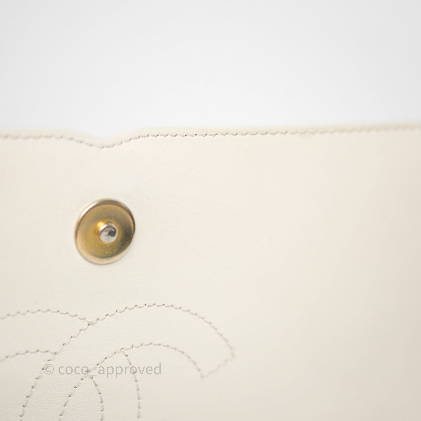 Chanel Quilted Medium CC Filigree Flap White/ Black Caviar