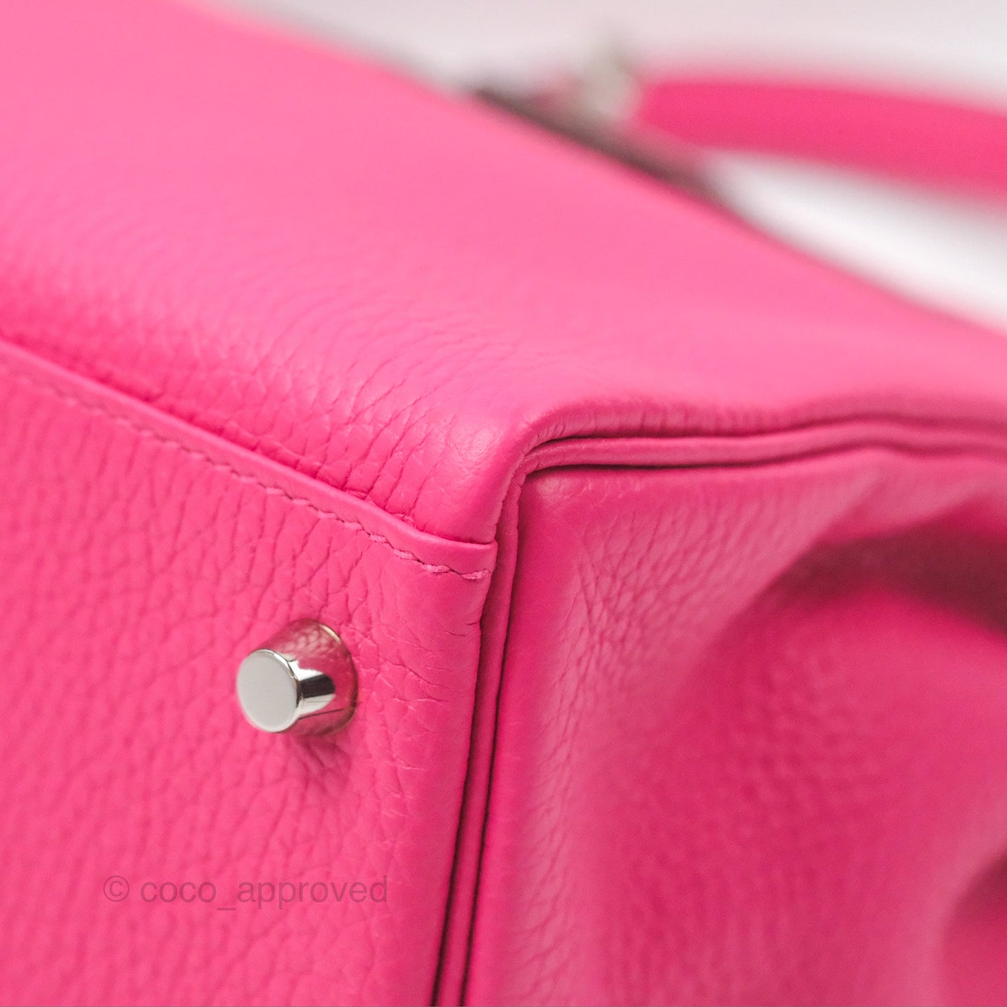 Hermès Retourne Kelly 28 Rose Shocking Clemence Palladium Hardware