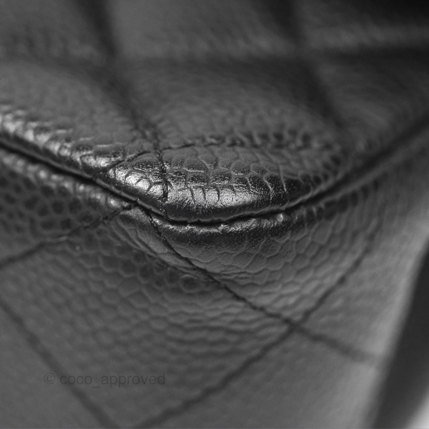 Chanel Classic M/L Medium Flap Quilted Black Caviar Silver Hardware
