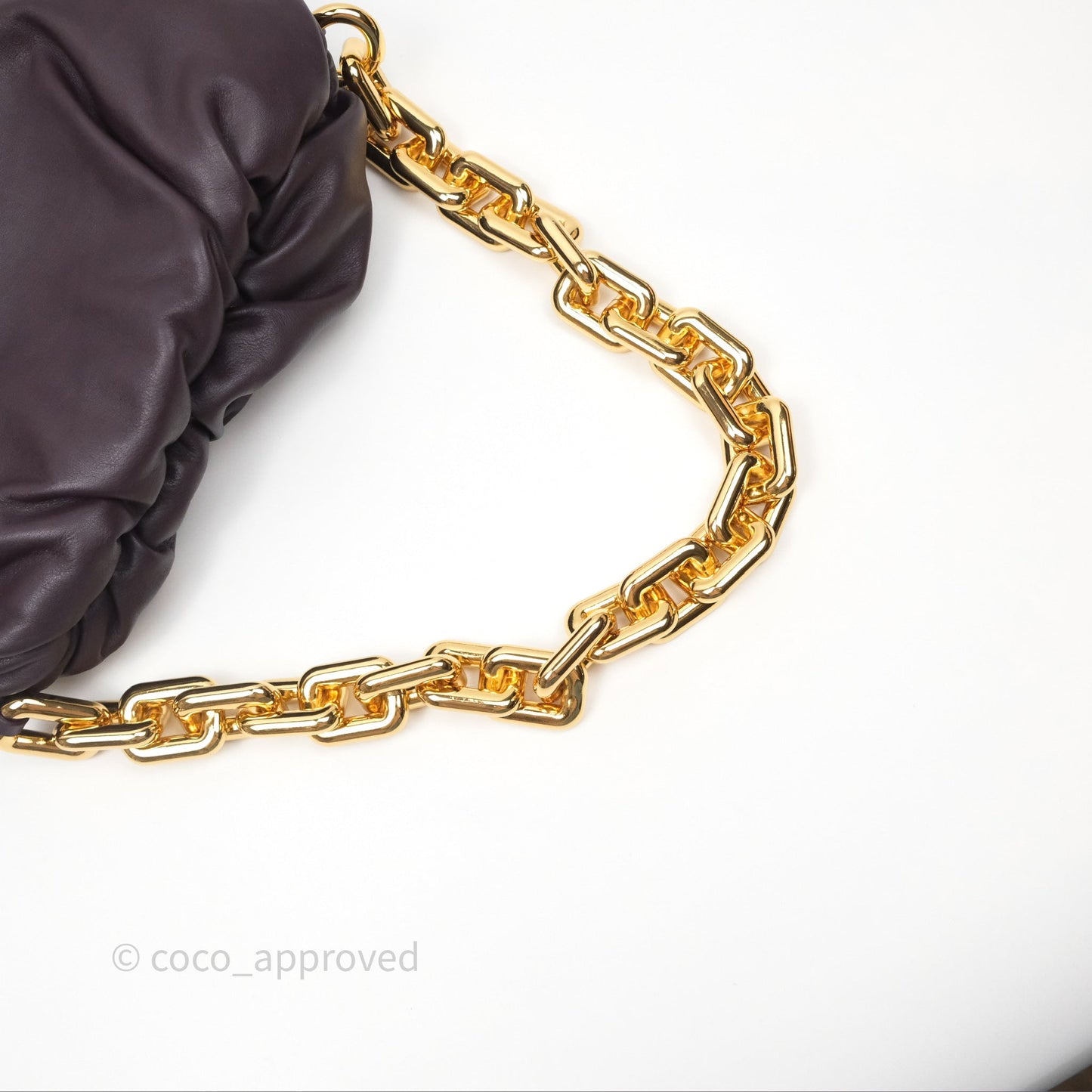 Bottega Veneta Chain Pouch Brown Calfskin Gold Hardware
