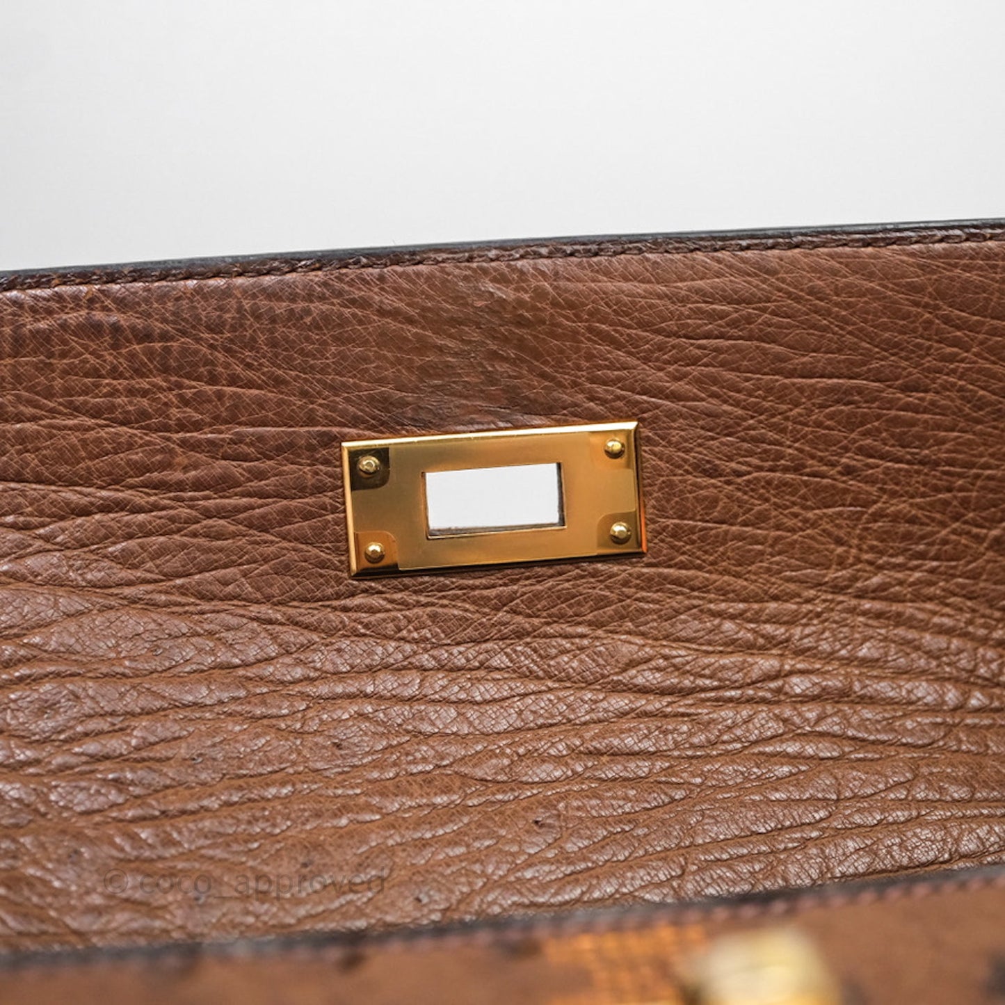 Hermès Kelly 28 Chocolate Ostrish Sellier Gold Hardware