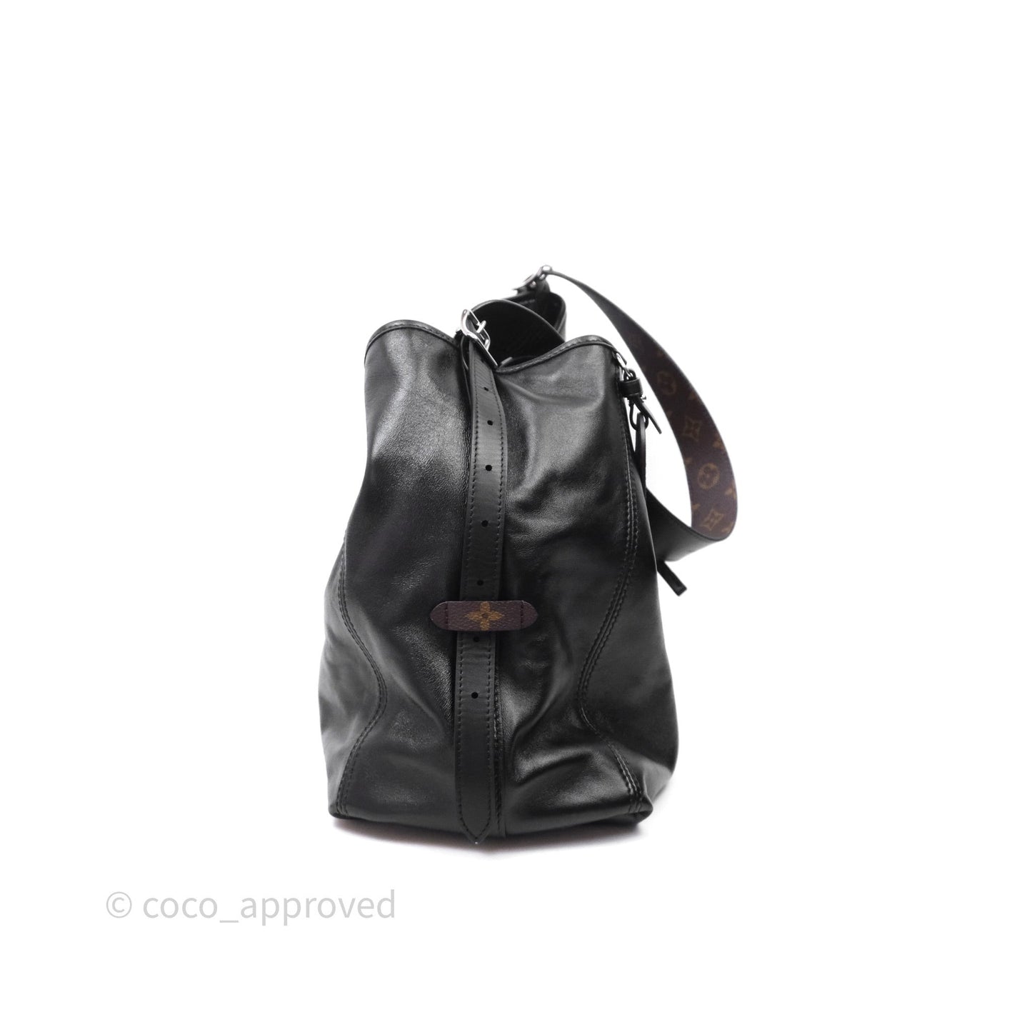 Louis Vuitton CarryAll Vibe MM Black