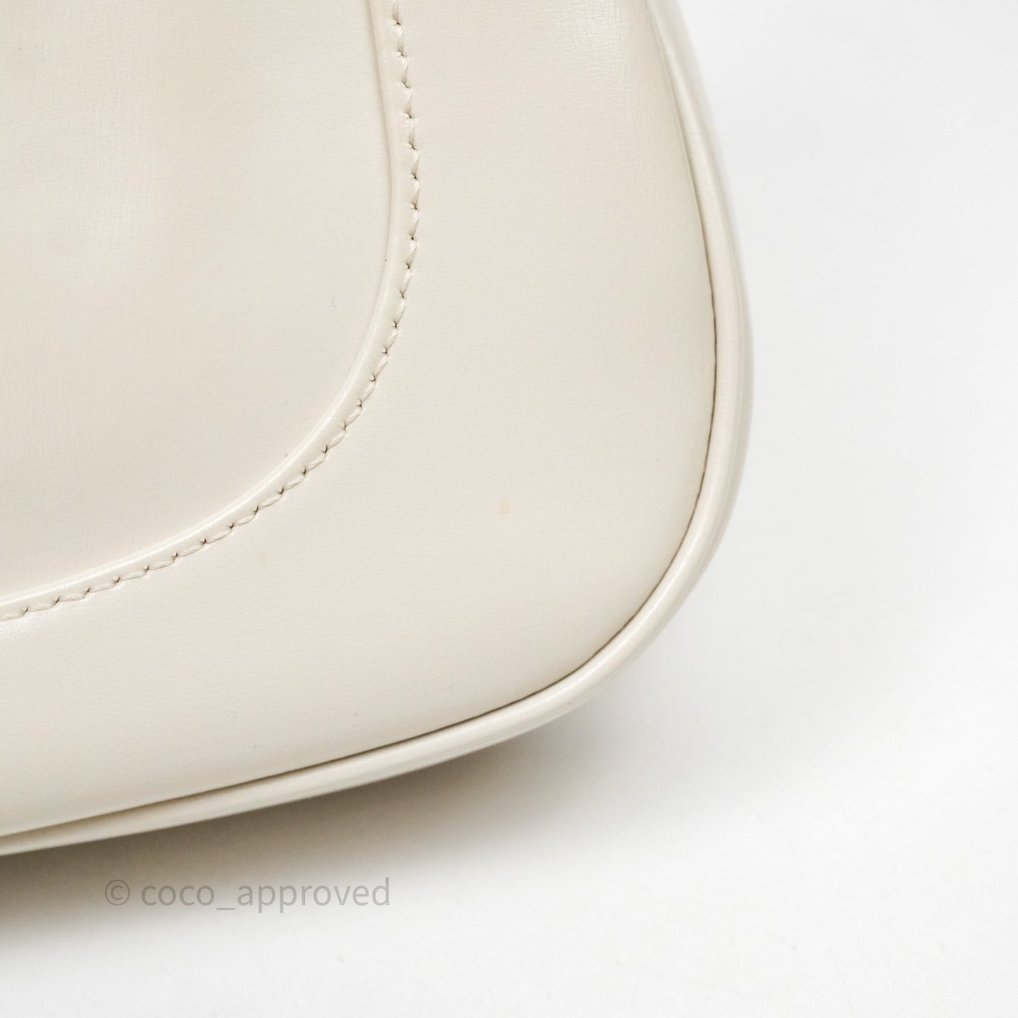 Gucci Jackie 1961 White Small Shoulder Bag Gold Hardware
