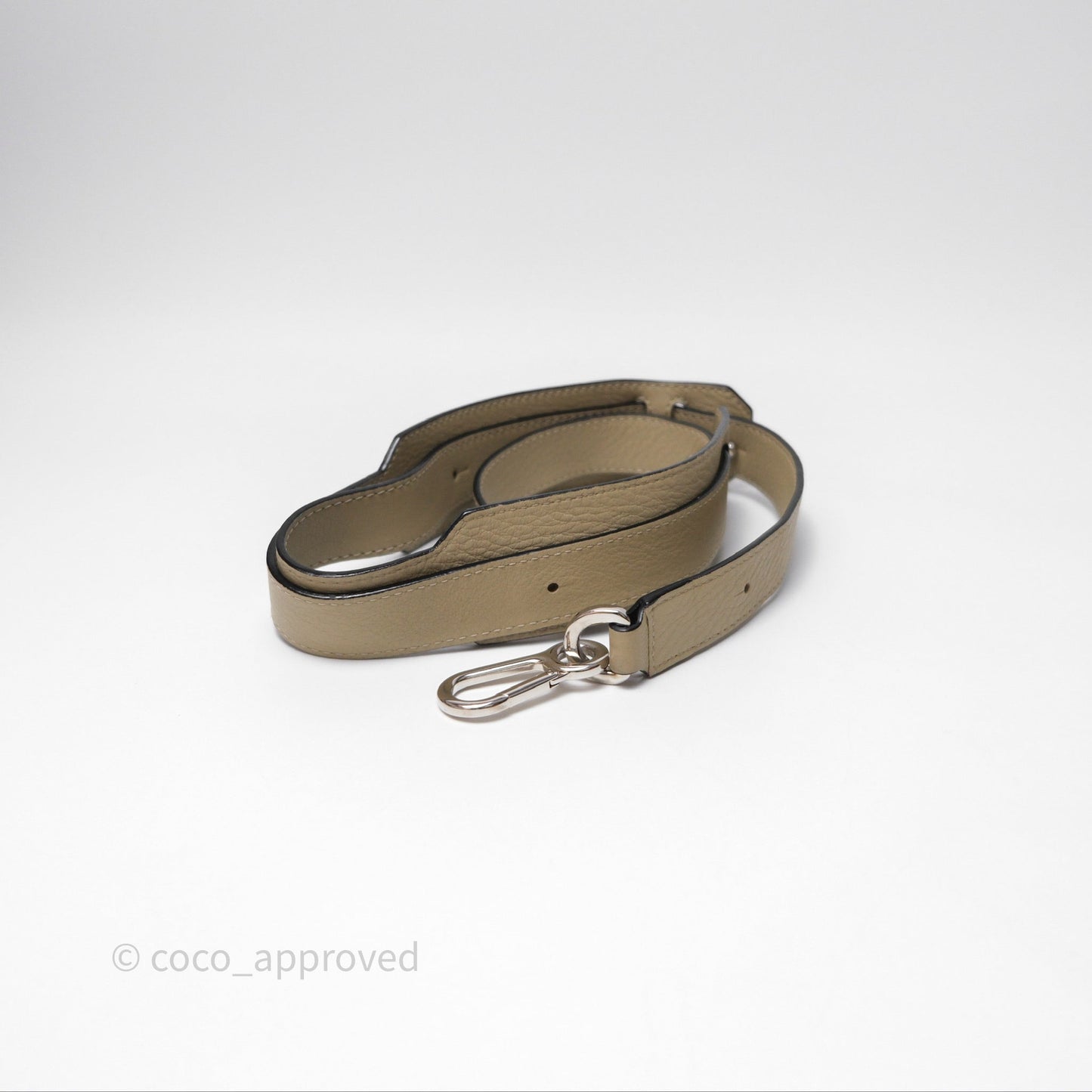 Loewe Medium Puzzle Bag Light Beige Calfskin