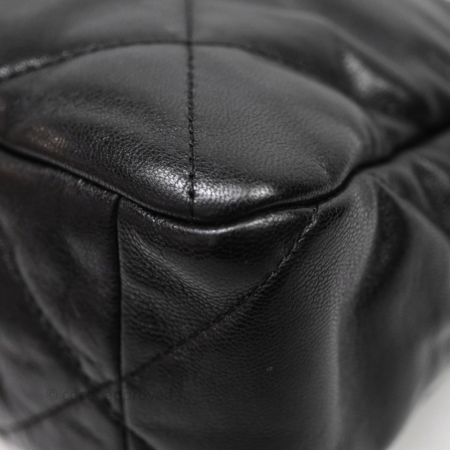 Chanel 19 Medium Black Mixed Hardware