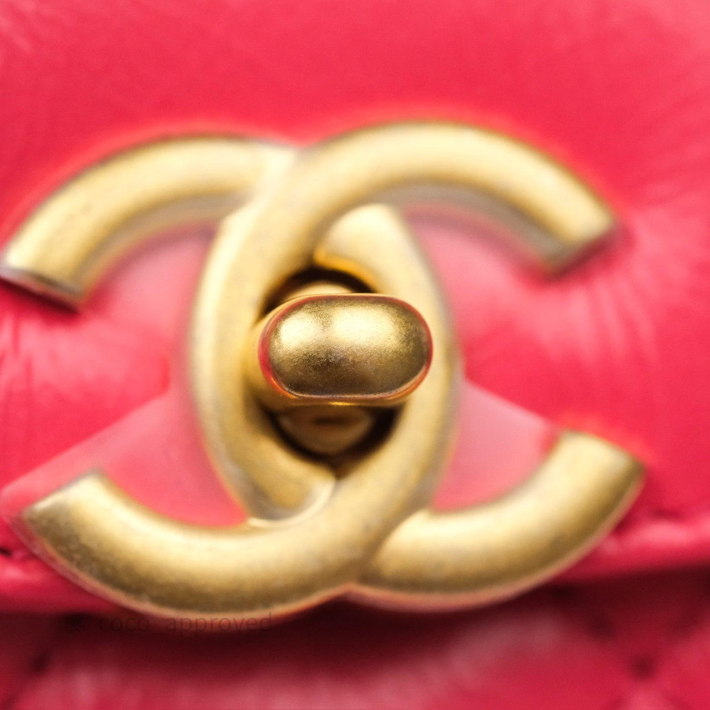 Chanel Kelly Bag Pink Shiny Calfskin Aged Gold Hardware