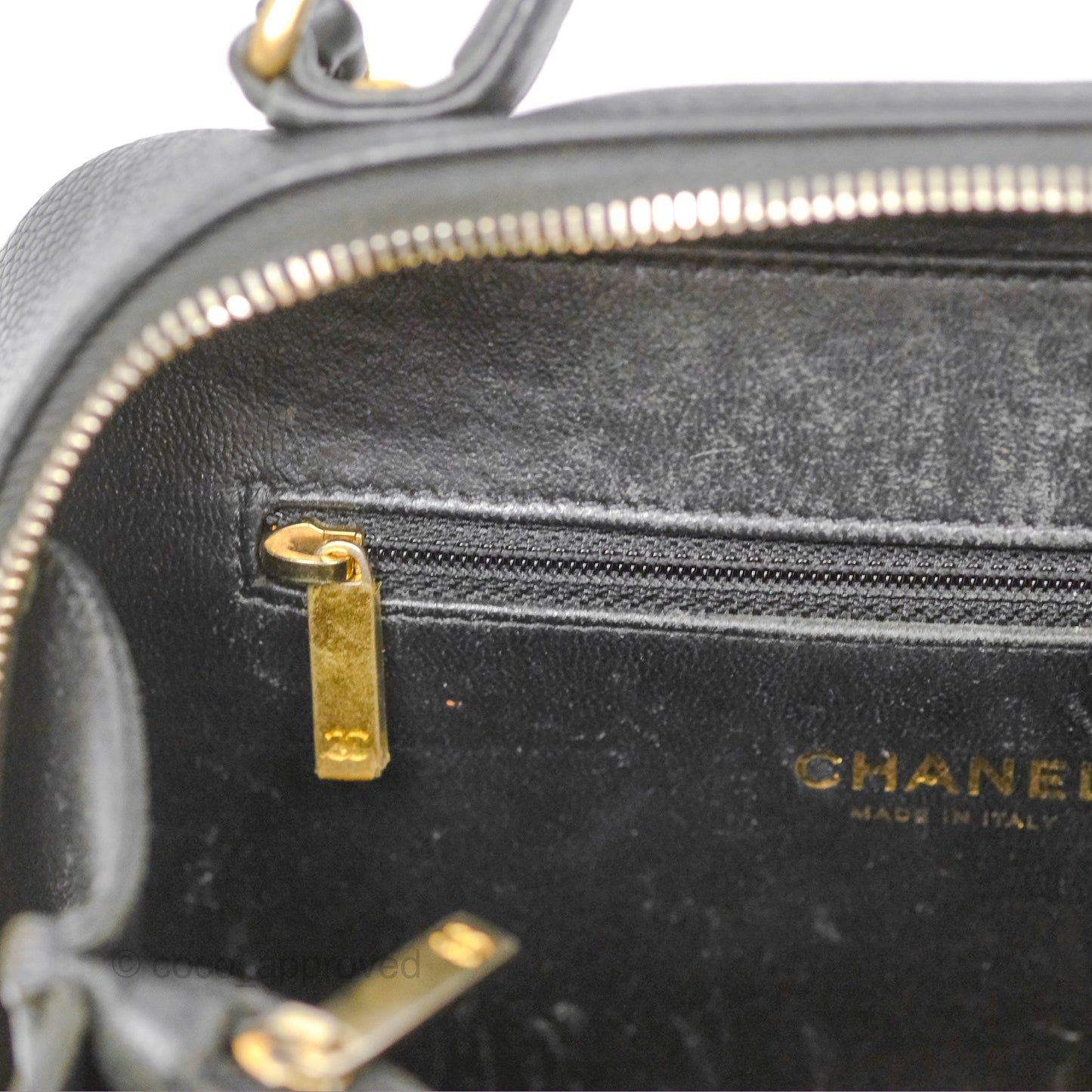 Chanel Quilted Medium CC Filigree Vanity Case Black Caviar Gold Hardware