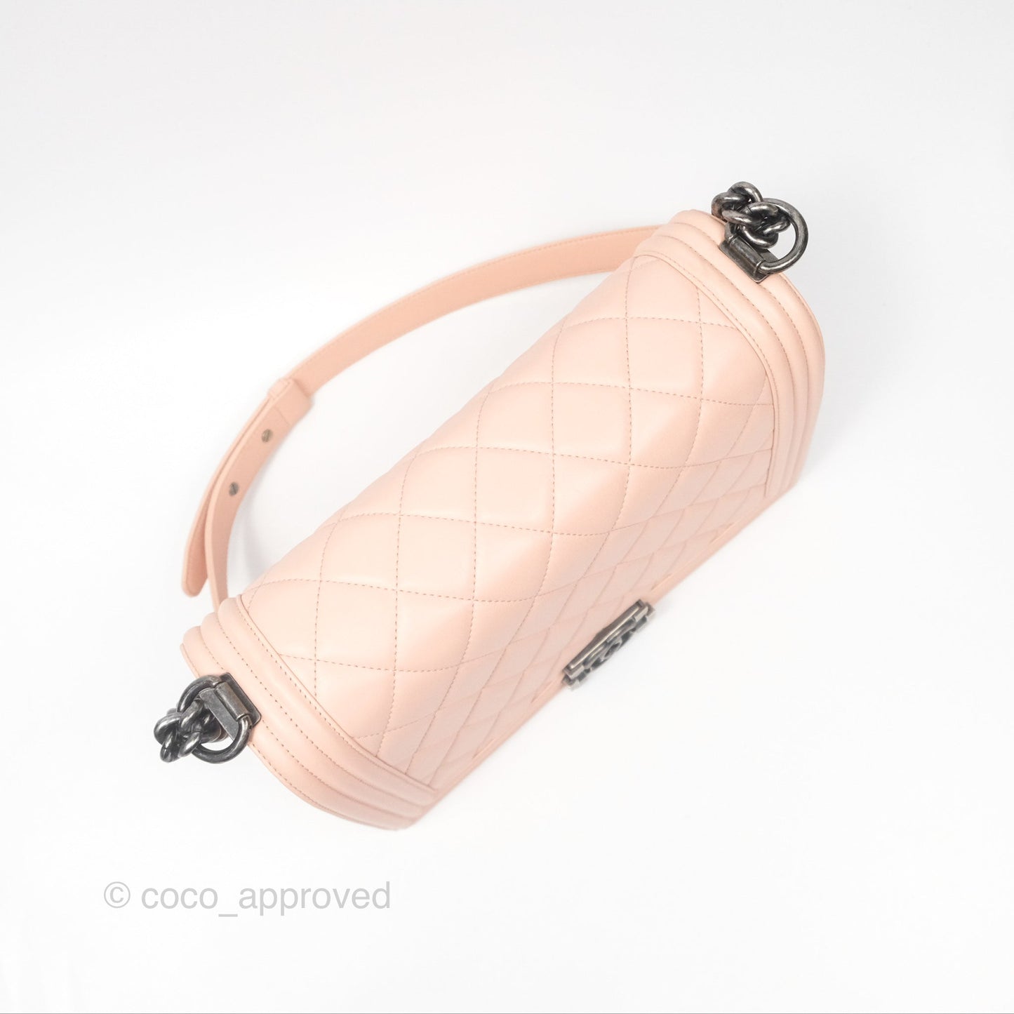 Chanel Quilted New Medium Boy Pink Lambskin Ruthenium Hardware