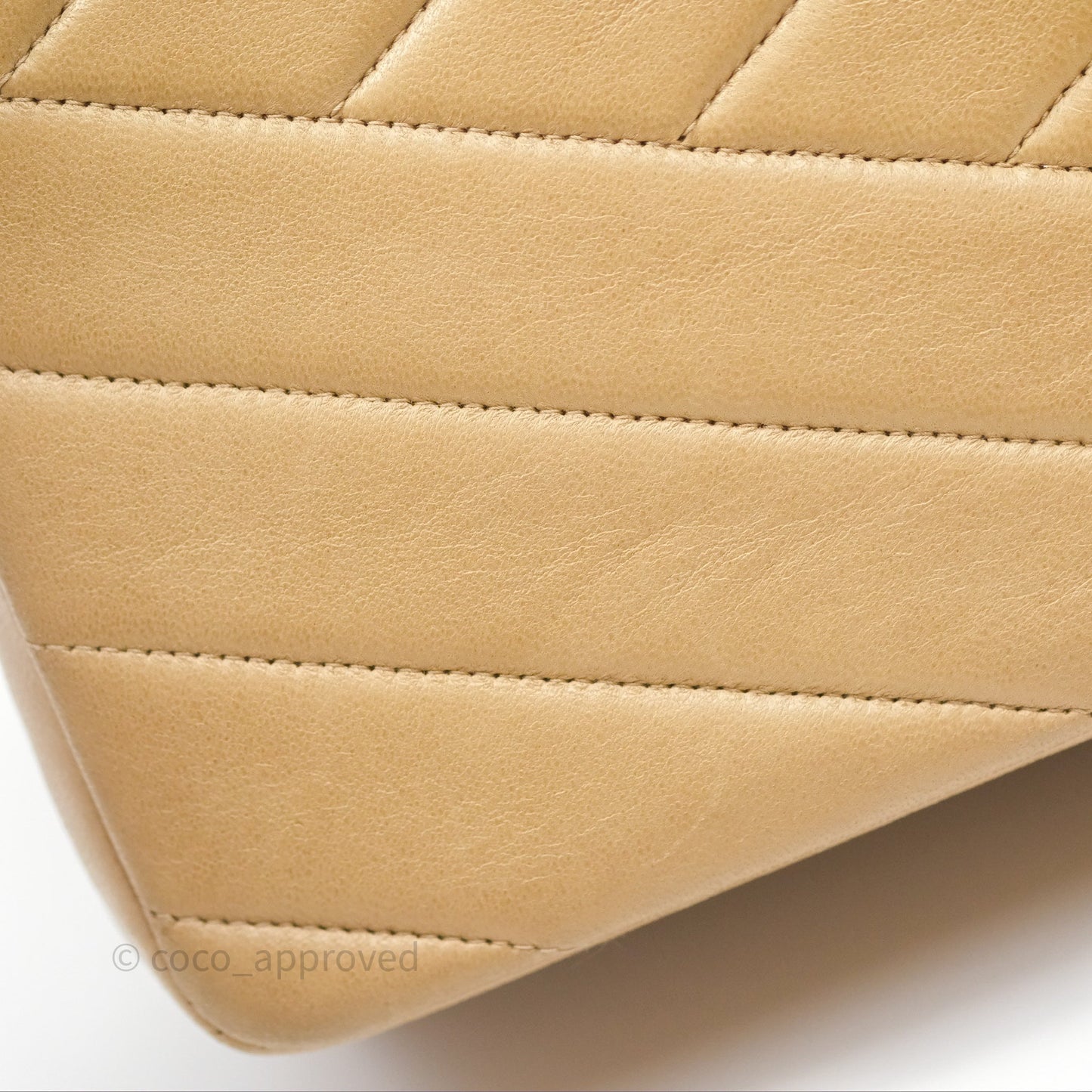 Chanel Vintage Medium Flap Chevron Beige Lambskin 24K Gold Hardware
