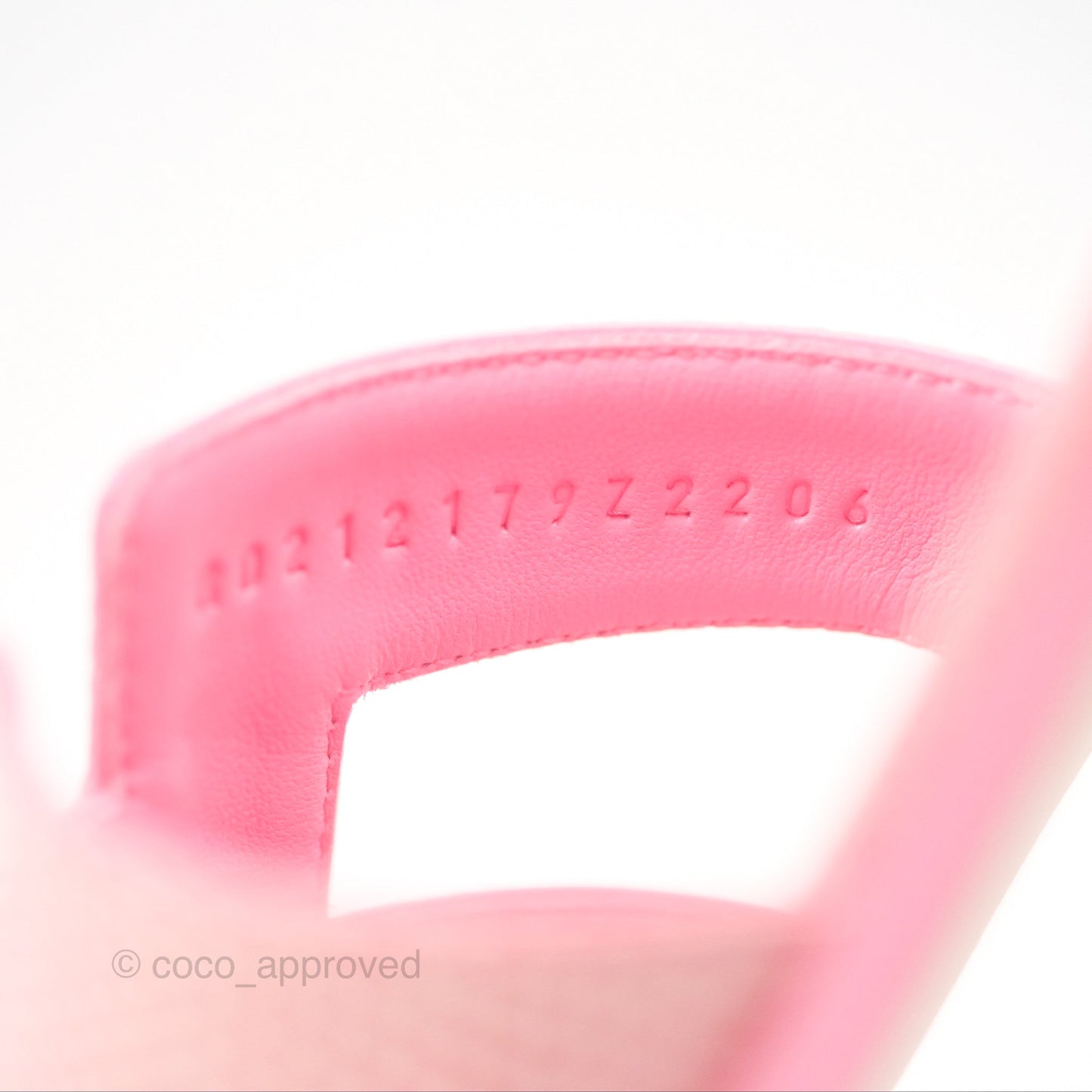 Hermès Oran Sandals in Lizard Pink Size 37.5