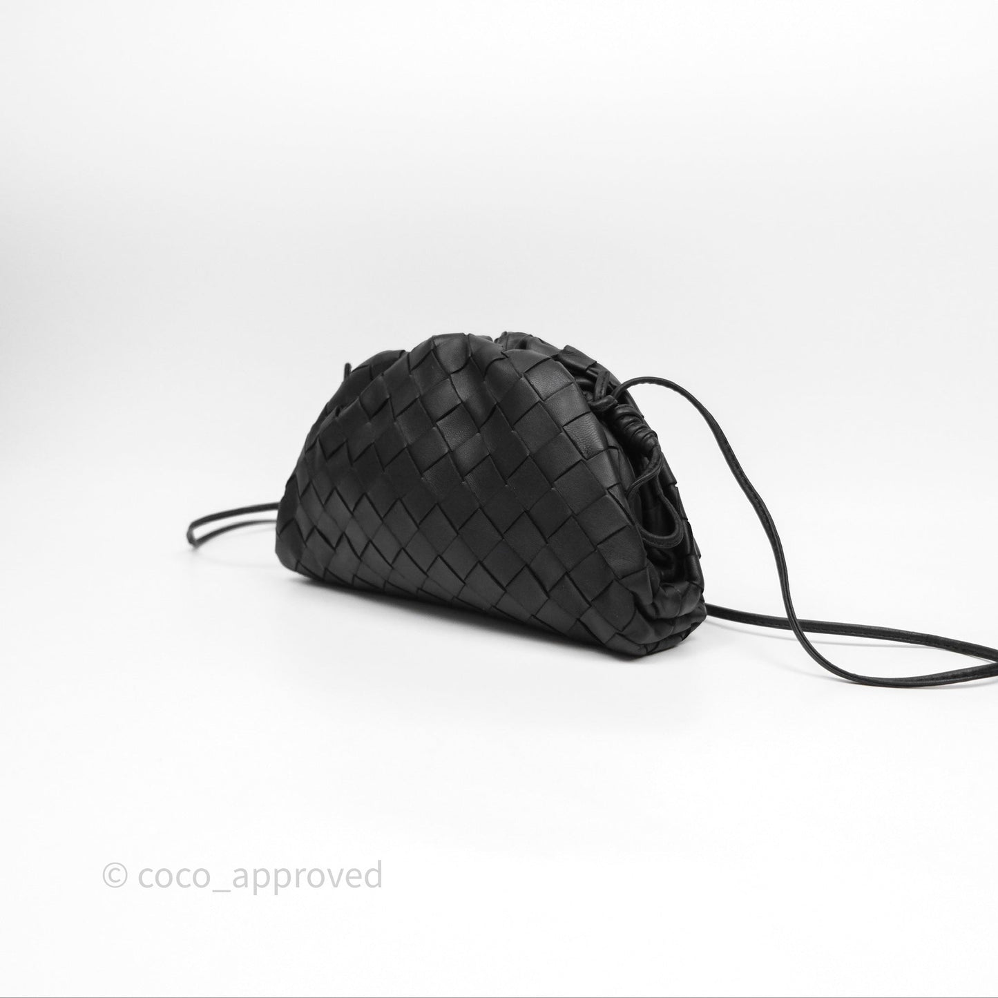 Bottega Veneta Mini Pouch Black Intrecciato Calfskin