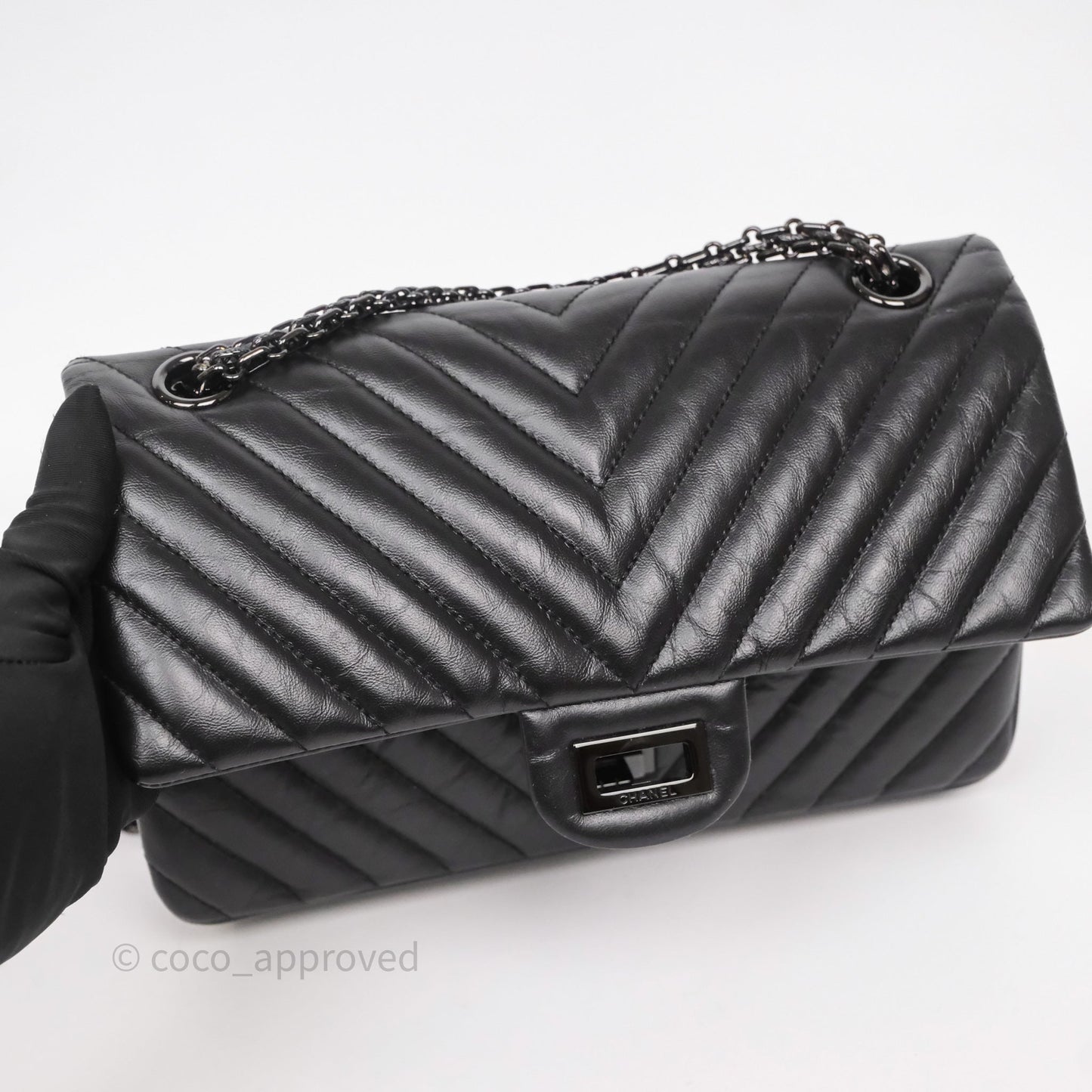 Chanel Reissue 225 Chevron Aged Calfskin So Black