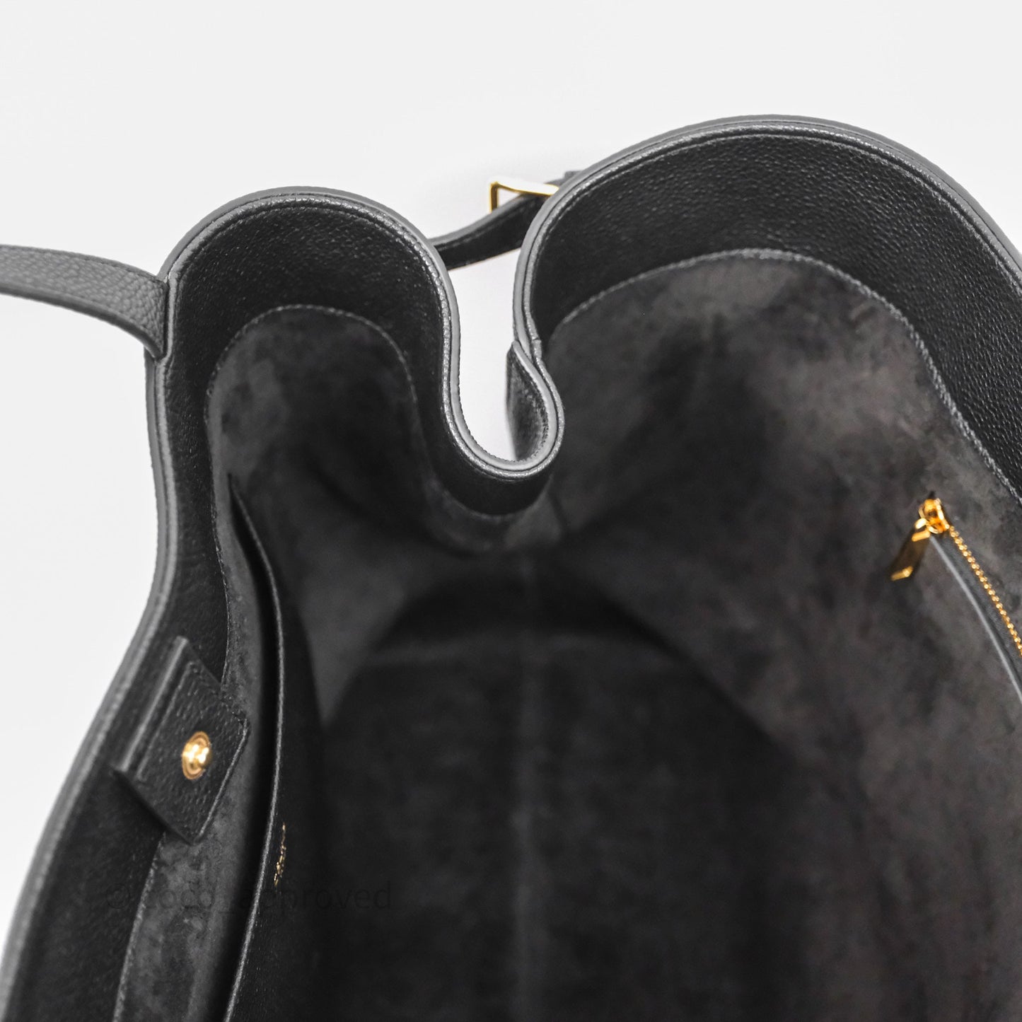 Celine Medium Cabas Anaïs Cuir Triomphe in Grained Calfskin Black