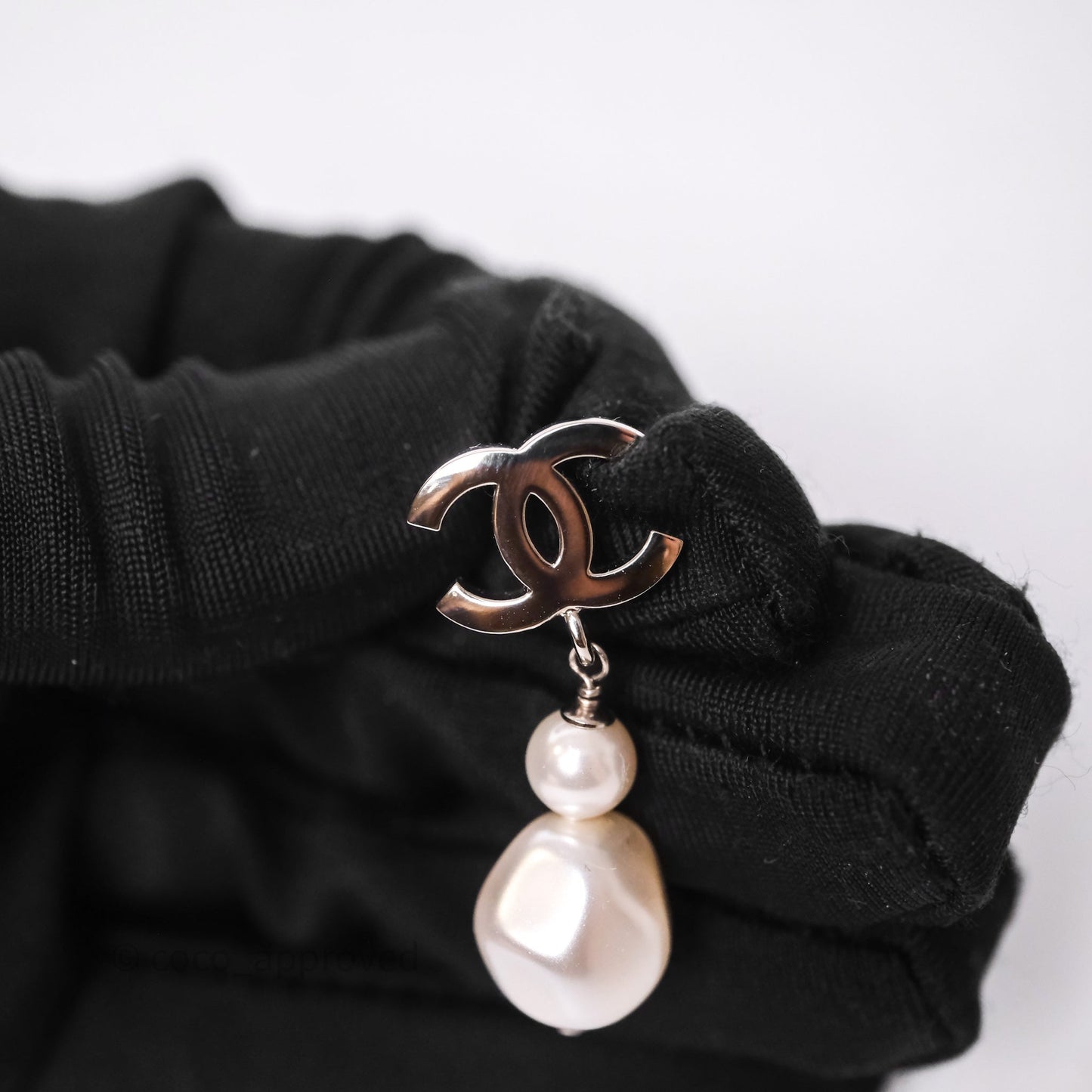 Chanel Drop CC Pearls Earrings Silver Tone 26S
