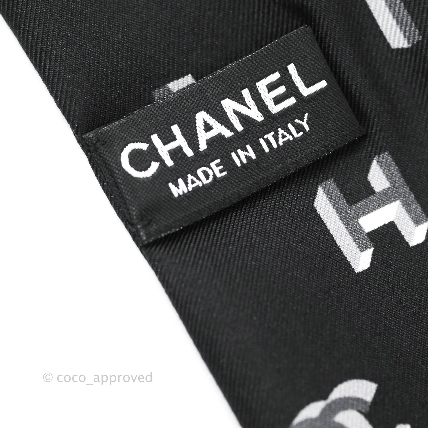 Chanel Silk Twilly in Black