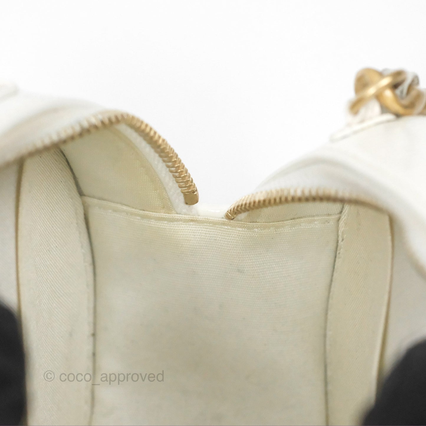 Chanel 19 Round Clutch With Chain White Glazed Calfskin Mixed Hardware