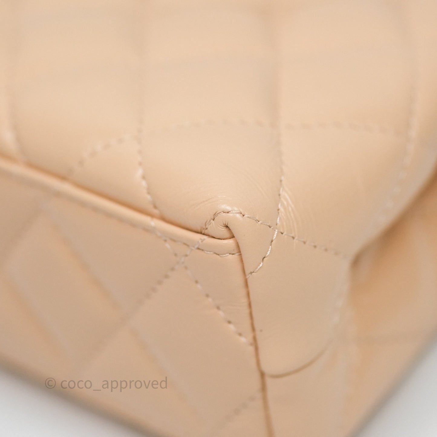 Chanel Kelly Bag Quilted Light Beige Shiny Crumpled Calfskin Aged Gold Hardware