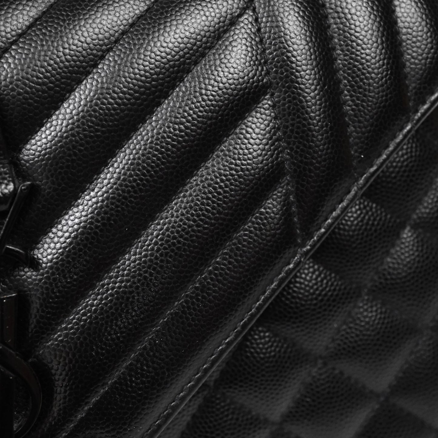 Saint Laurent Envelope Medium So Black Caviar