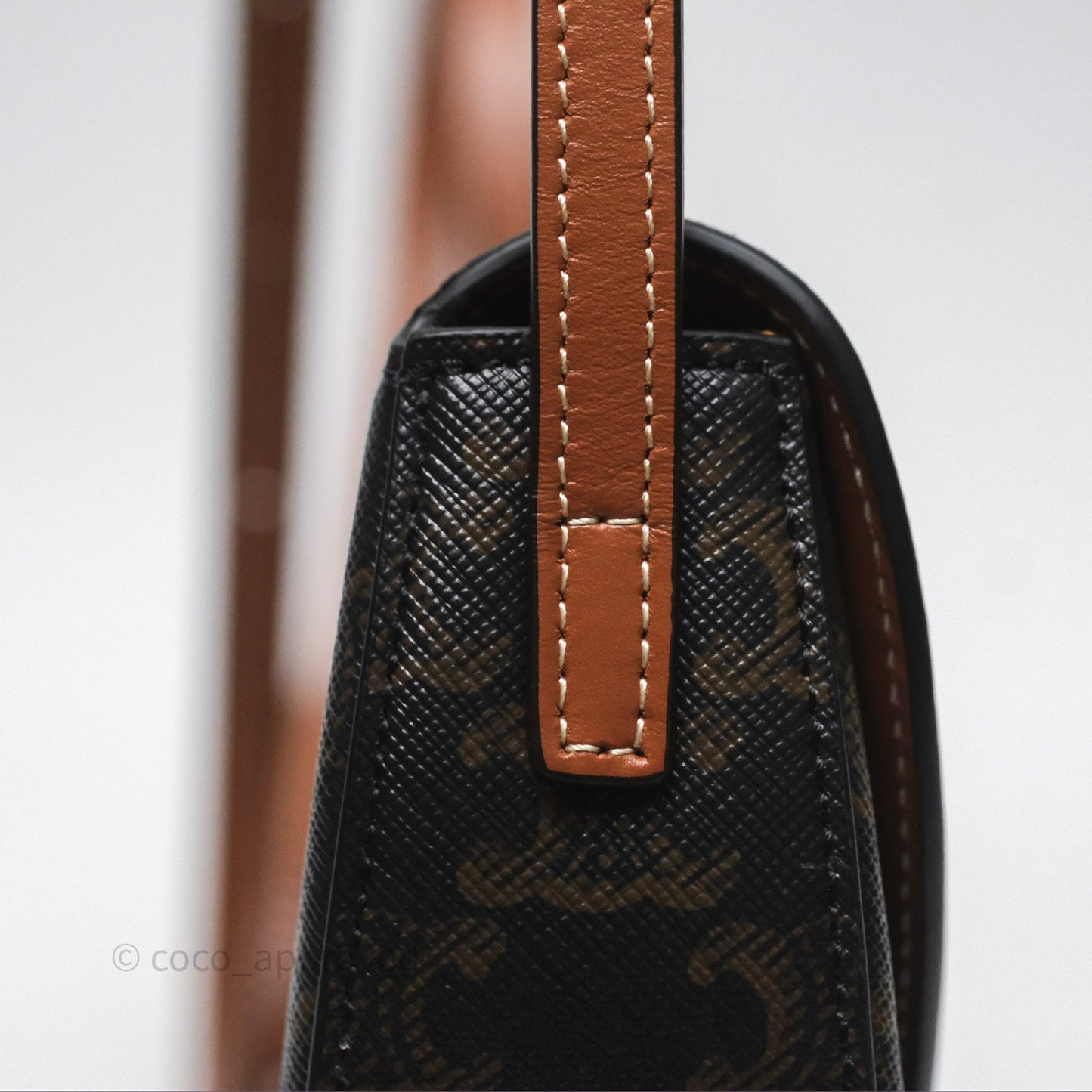 Celine Besace Cuir Bag Triomphe Canvas Tan