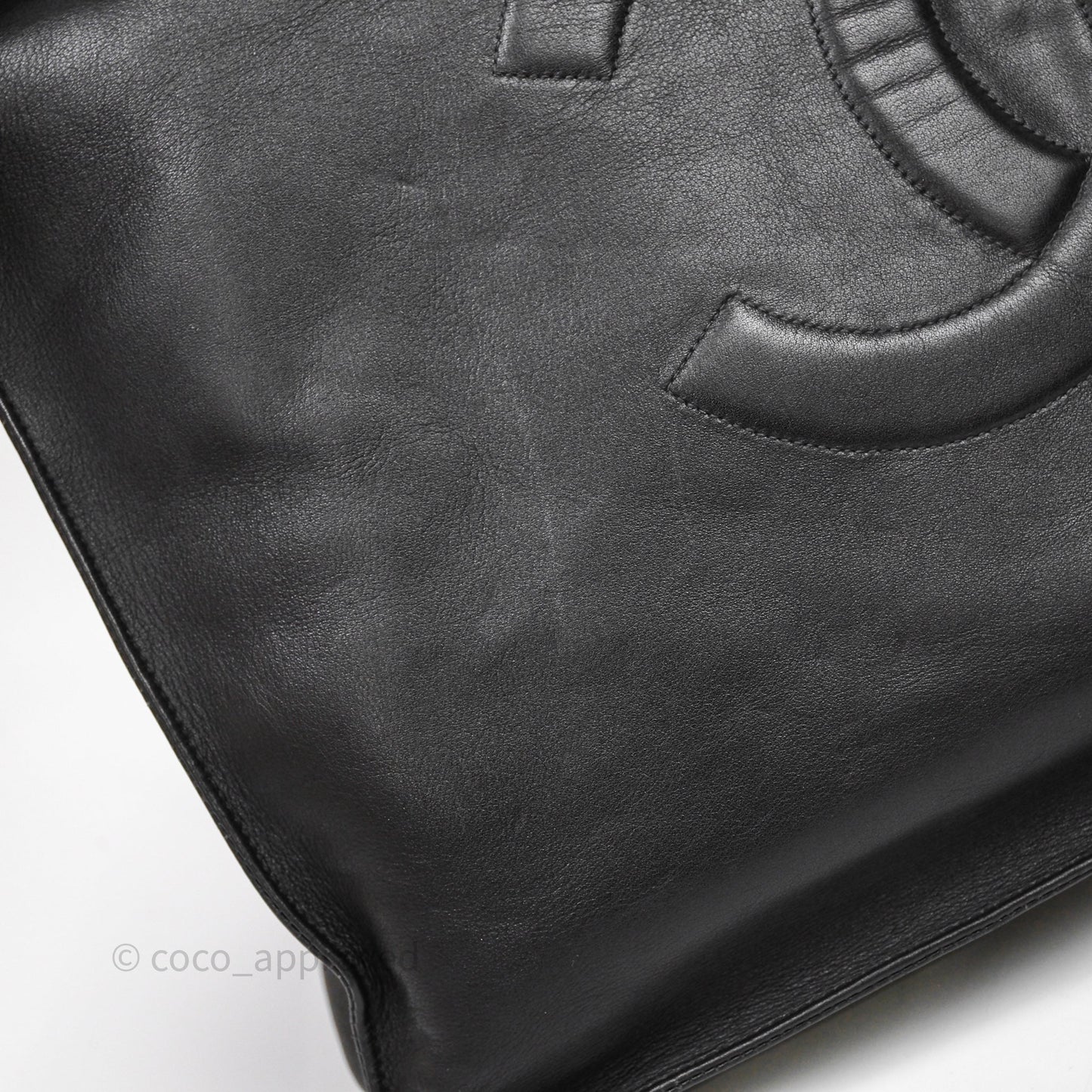 Chanel Vintage Shoulder Bag Black Calfskin Gold Hardware