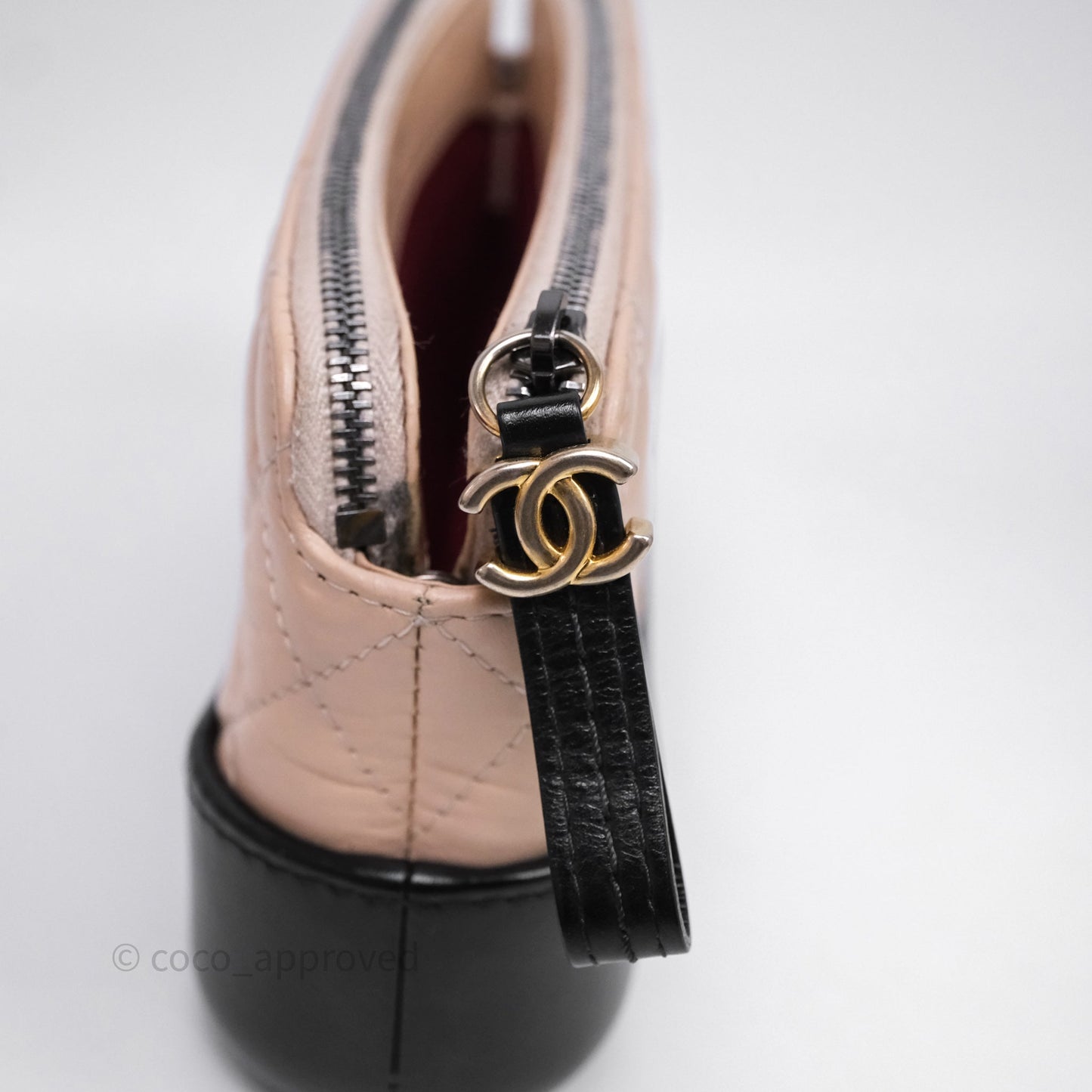 Chanel Gabrielle Clutch With Chain Aged Calfskin Black Beige Mixed Hardware