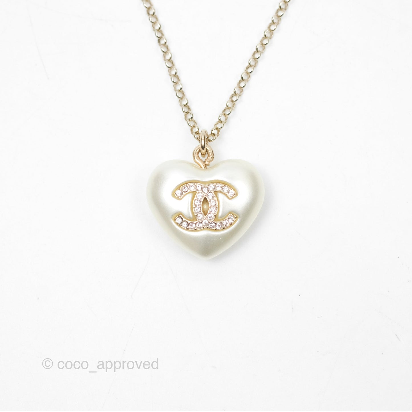 Chanel Heart Pearl CC Necklace Gold Tone 22V