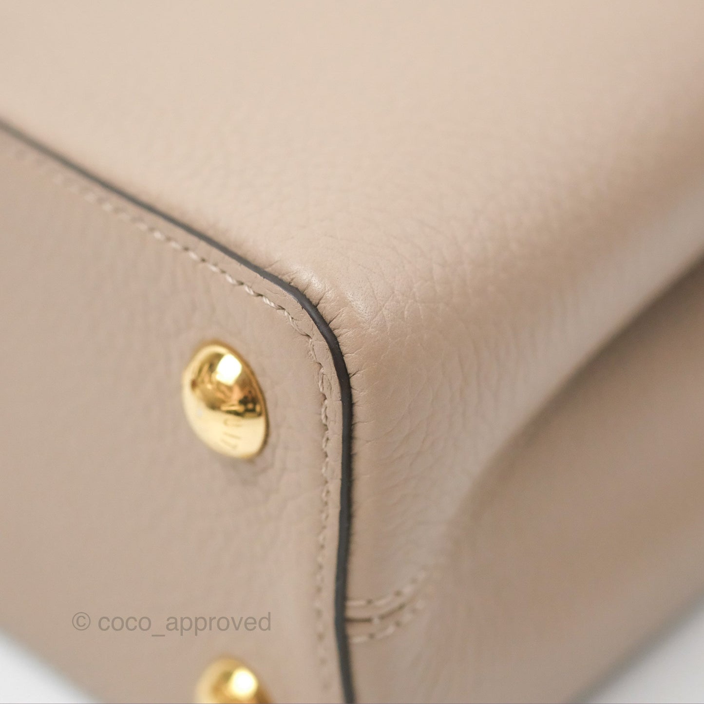 Louis Vuitton Taurillon Capucines BB Galet