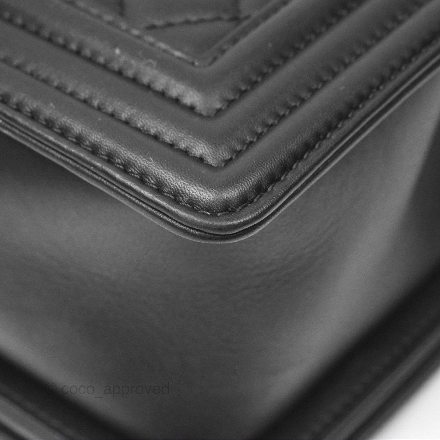 Chanel Quilted Medium Boy Black Calfskin Aged Gold Hardware