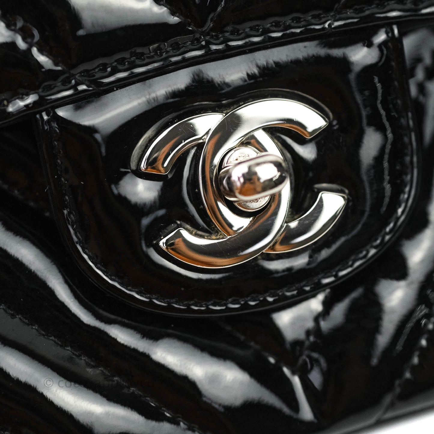 Chanel Classic Chevron M/L Medium Double Flap Black Patent Silver Hardware