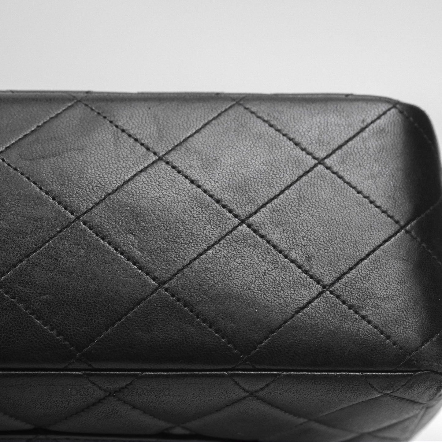 Chanel Vintage Jumbo Single Flap Black Lambskin 24K Gold Hardware