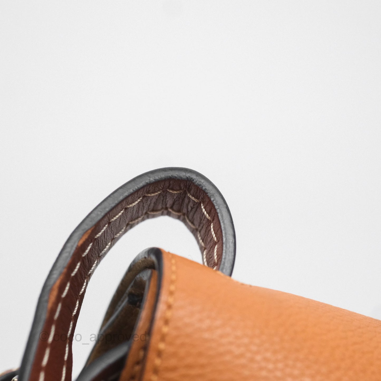 Loewe Small Gate Bag Grained Calfskin in Tan