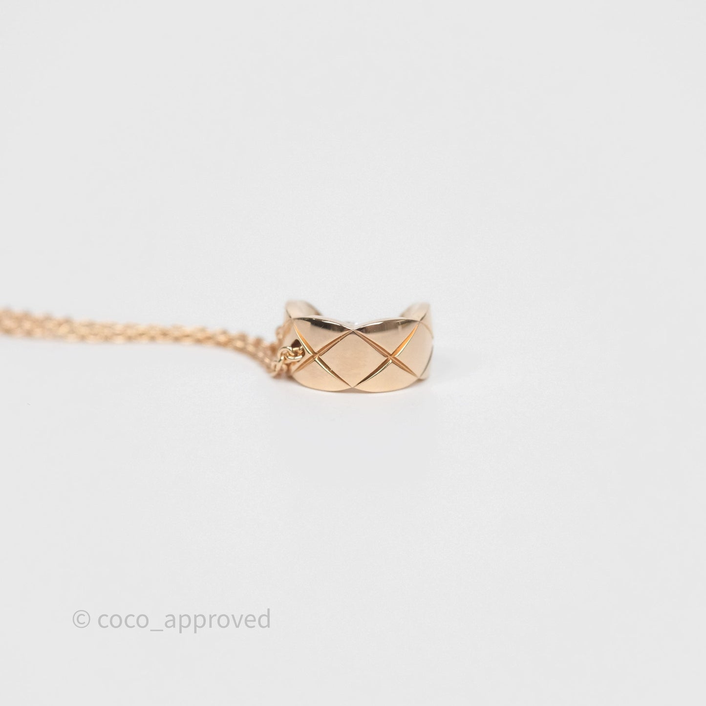 Chanel Coco Necklace Diamonds Beige Gold