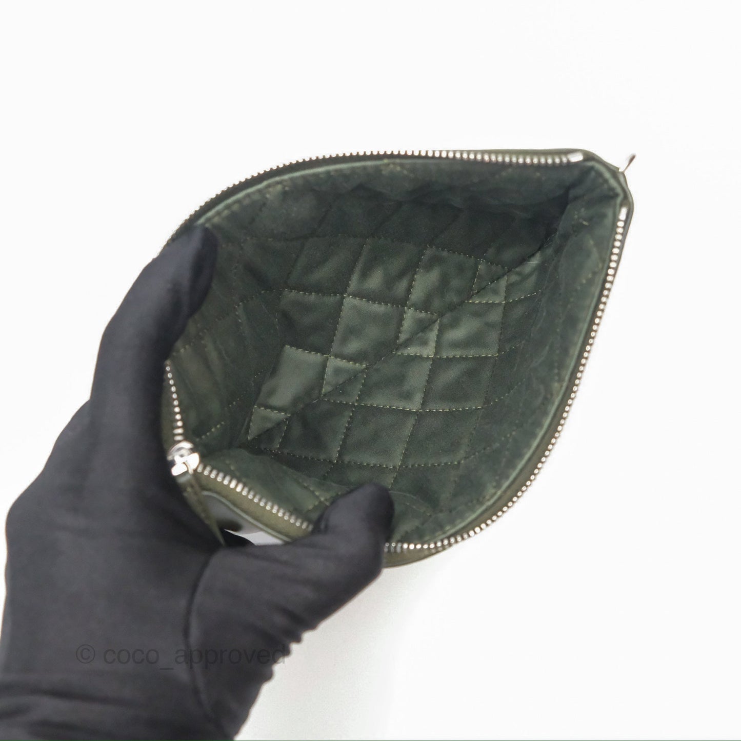 Chanel 22 Medium Green Shiny Calfskin Ruthenium Hardware