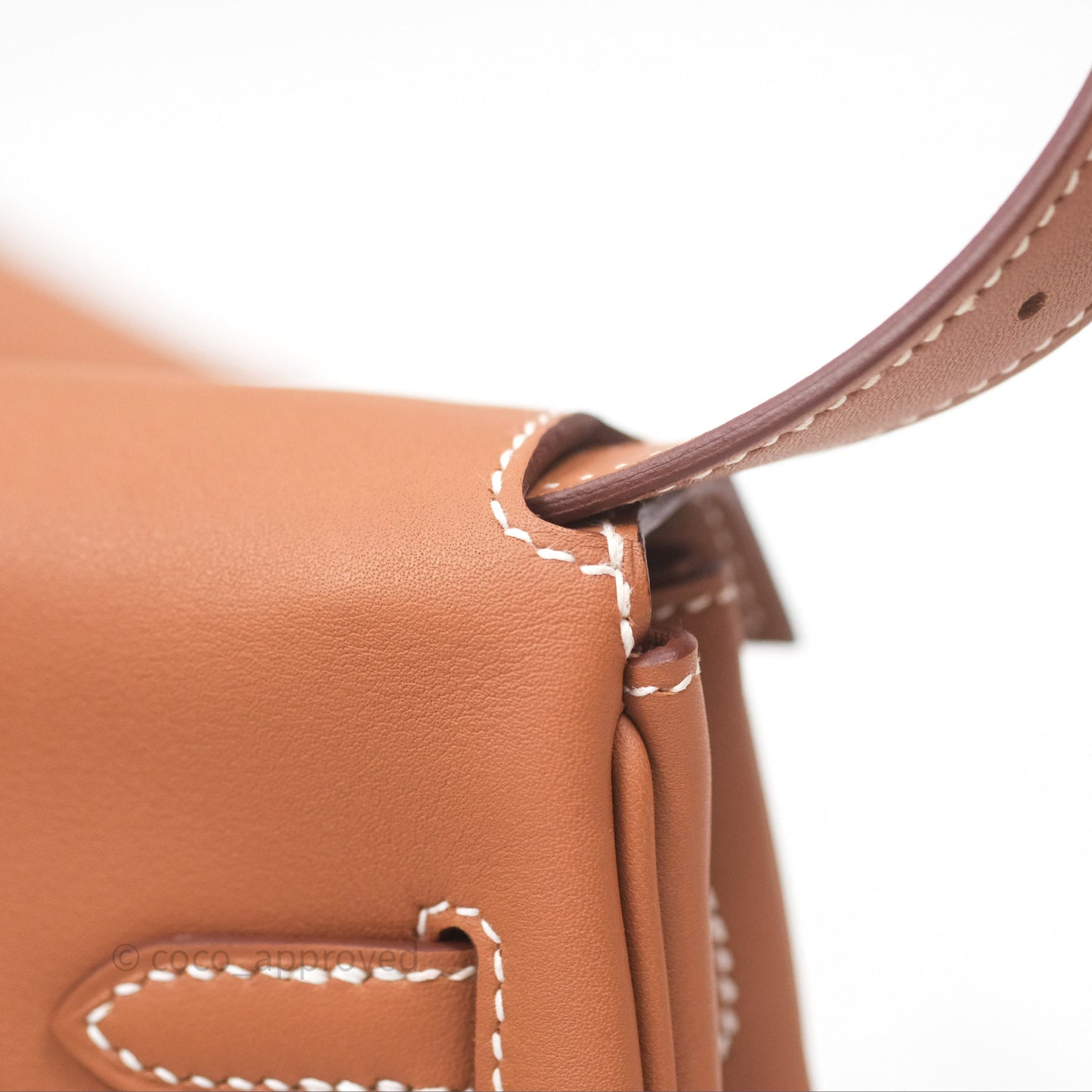 Hermès Kelly Moove Gold 37 Swift Gold Hardware