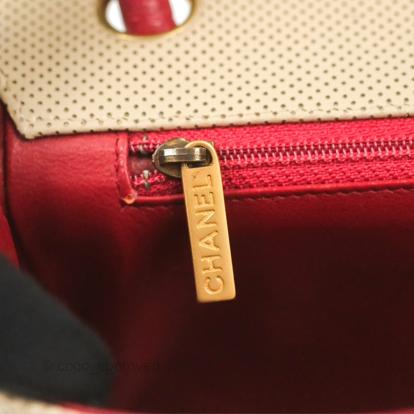 Chanel Vintage Medium Perforated Single Flap Beige/Red Matte Gold Hardware⁣⁣