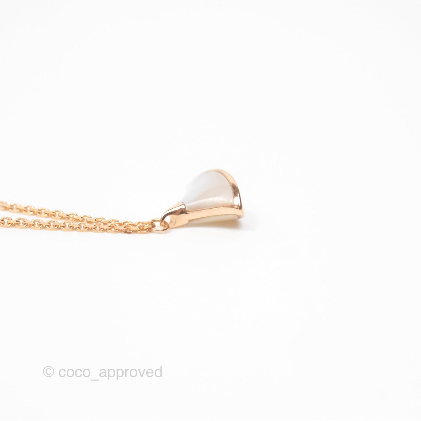 Bvlgari Divas Dream Bracelet 18K Rose Gold Mother of Pearl