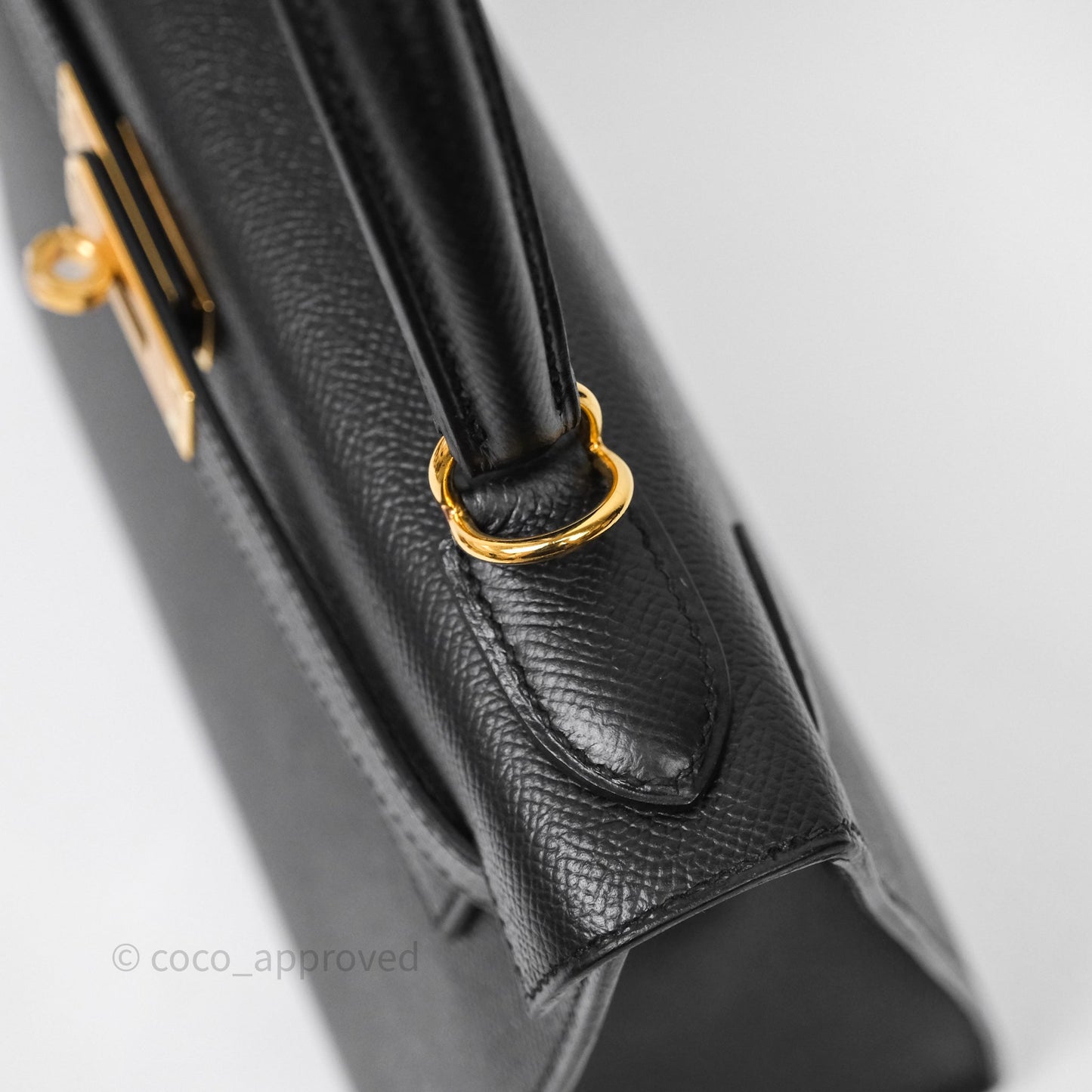 Hermès Kelly 28 Noir 89 Epsom Gold Hardware