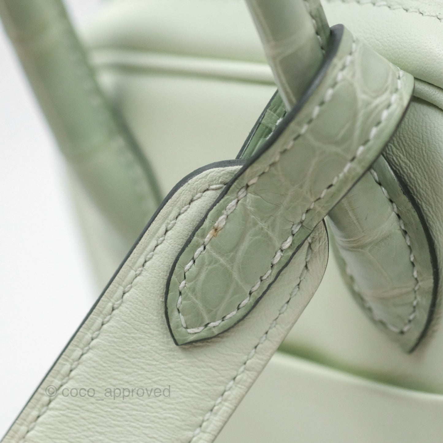 Hermès Mini Lindy Touch Vert Fizz 0S Swift Alligator Handle Gold Hardware