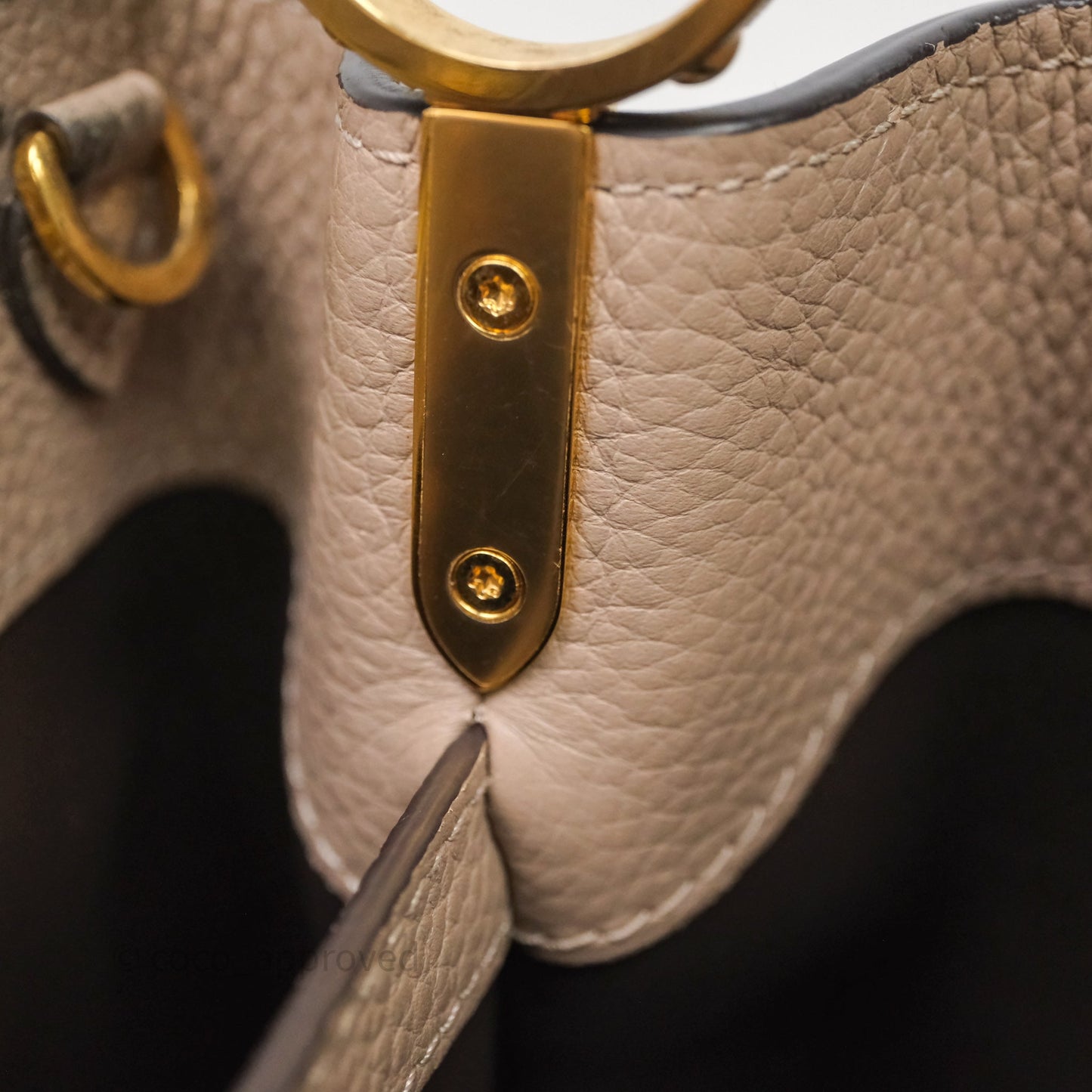 Louis Vuitton Taurillon Capucines BB Galet